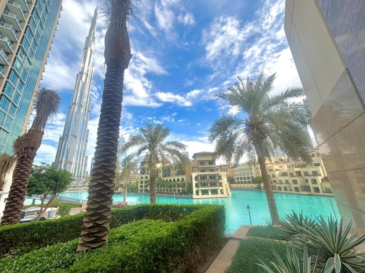 Splendid With Burj Khalifa And Fountain View