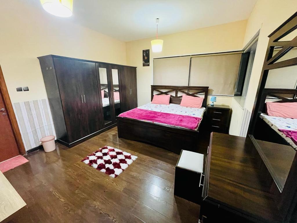 Amazing Couples Private Close To Mall Of Emirates *