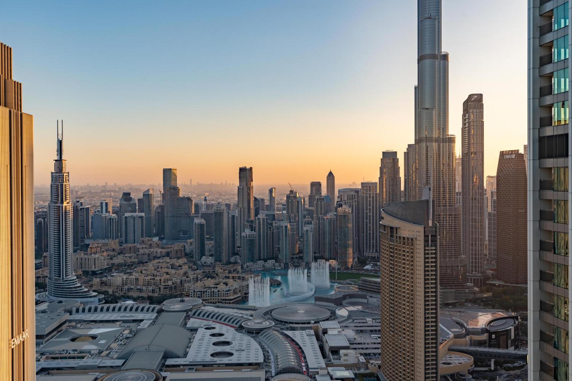 Apartment Burj Khalifa & Dancing Fountain View, 54th Floor & Mall Access *