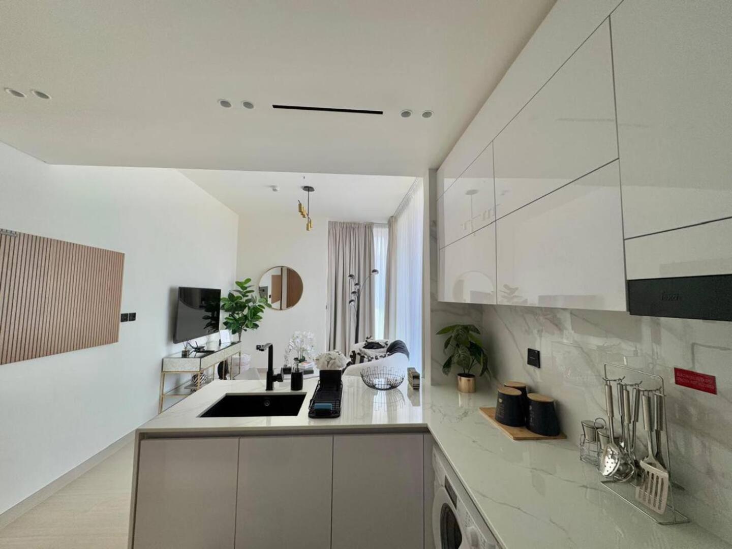 Apartment Trendy & Elegant 1br In Jvc Dubai