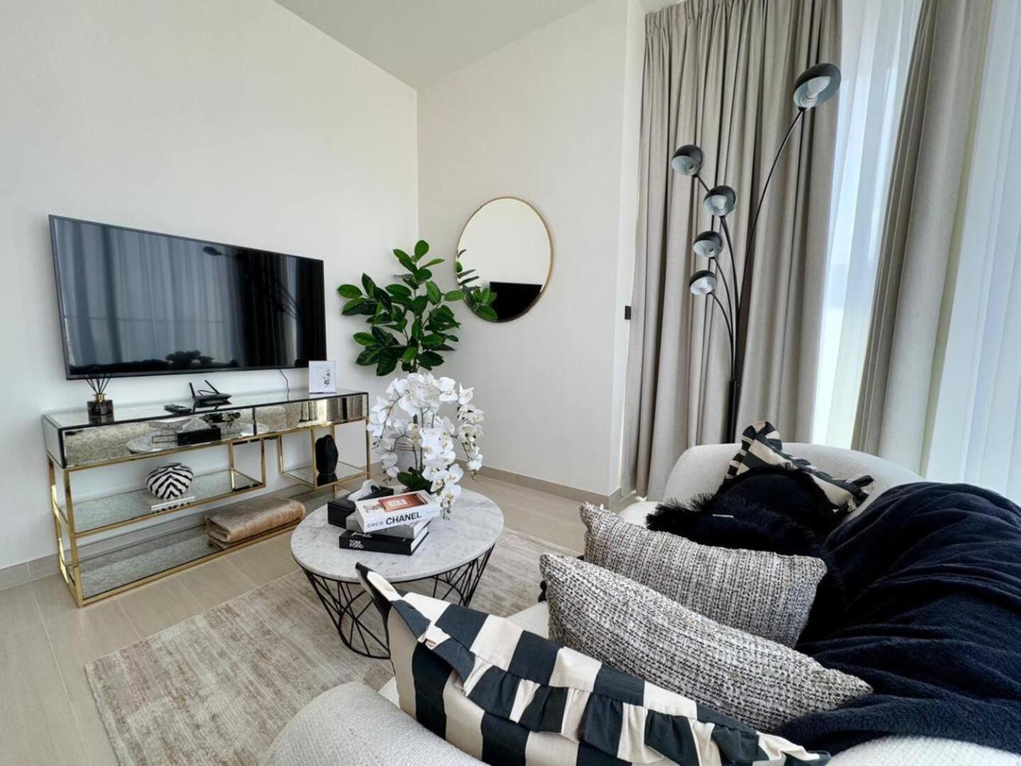 Apartment Trendy & Elegant 1br In Jvc Dubai