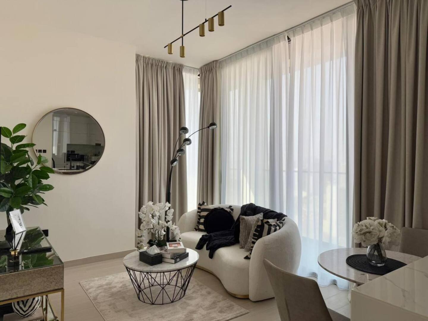 Apartment Trendy & Elegant 1br In Jvc