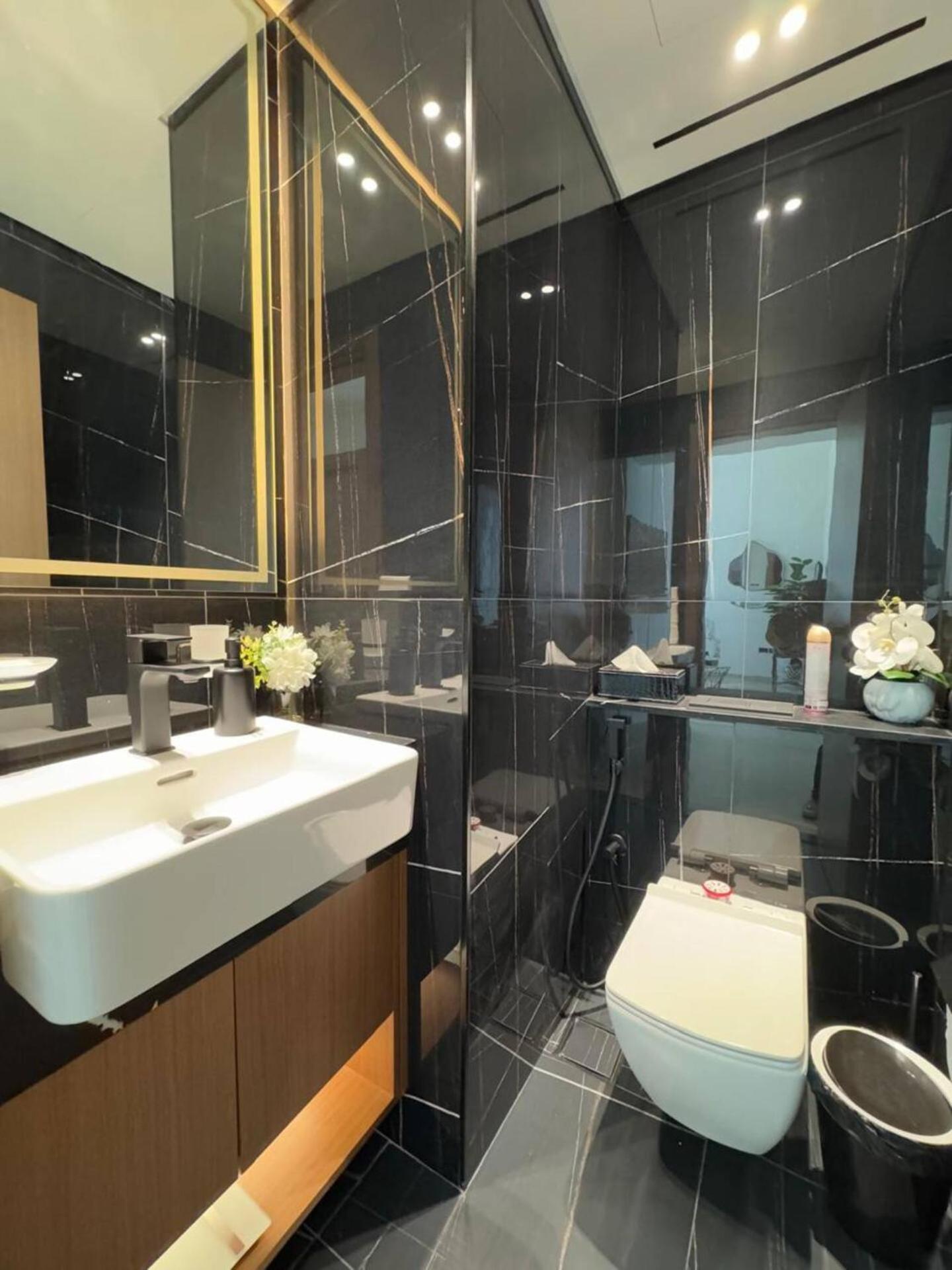Trendy & Elegant 1br In Jvc Dubai