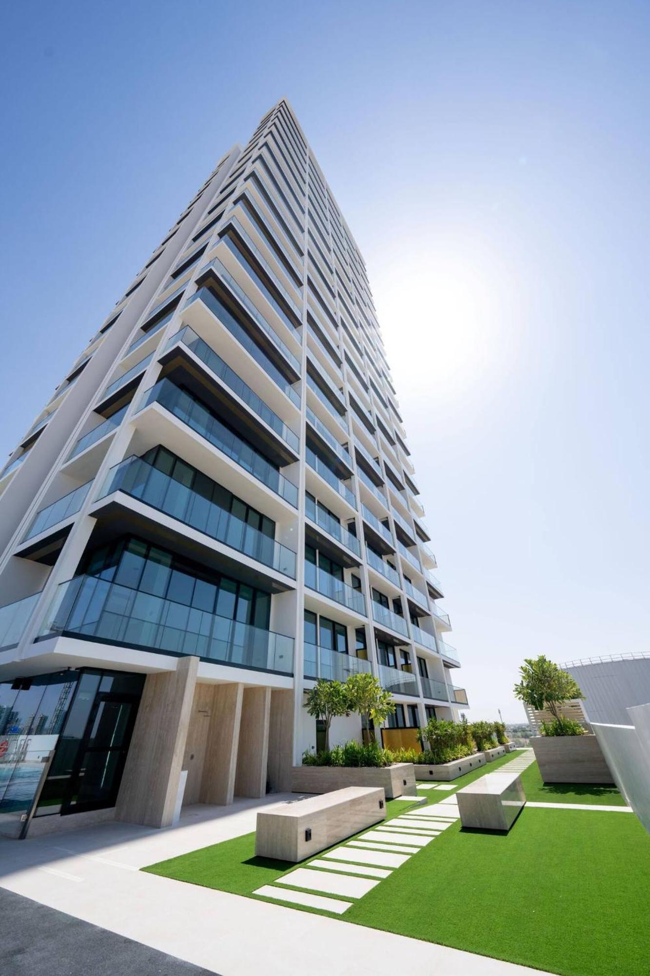 Trendy & Elegant 1br In Jvc *