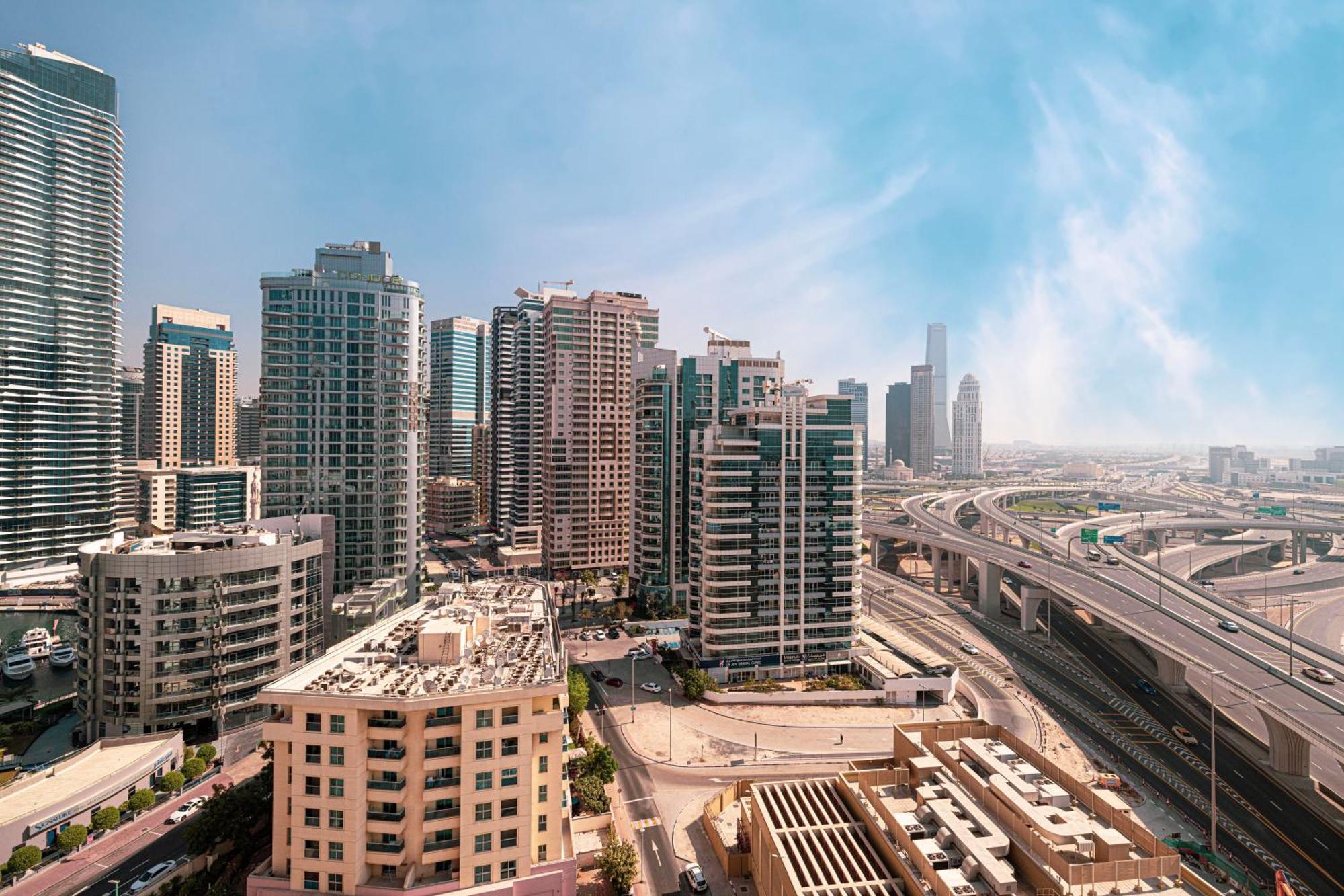 Apartment Cozy Urban 2br In Dec Tower Marina *