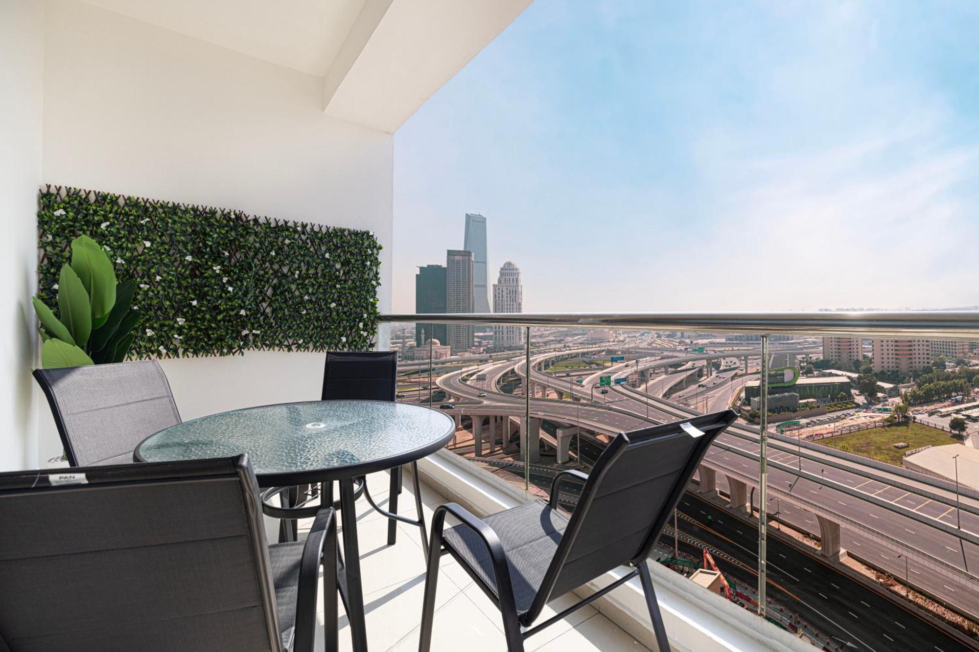 Apartment Cozy Urban 2br In Dec Tower Marina *
