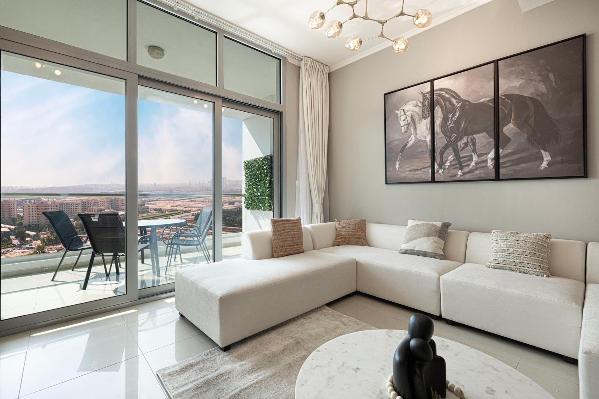 Cozy Urban 2br In Dec Tower Marina Dubai