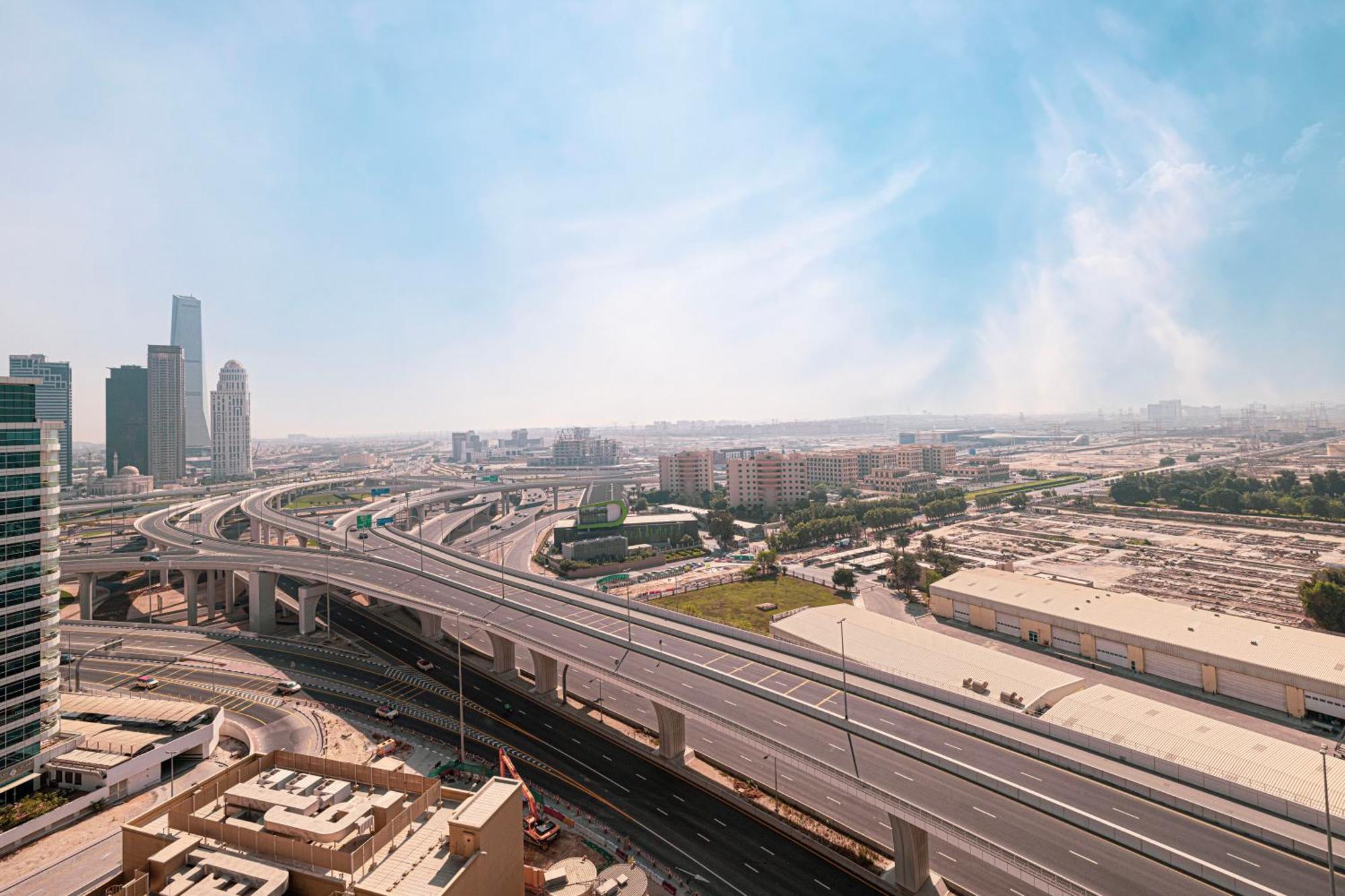 Cozy Urban 2br In Dec Tower Marina * Dubai