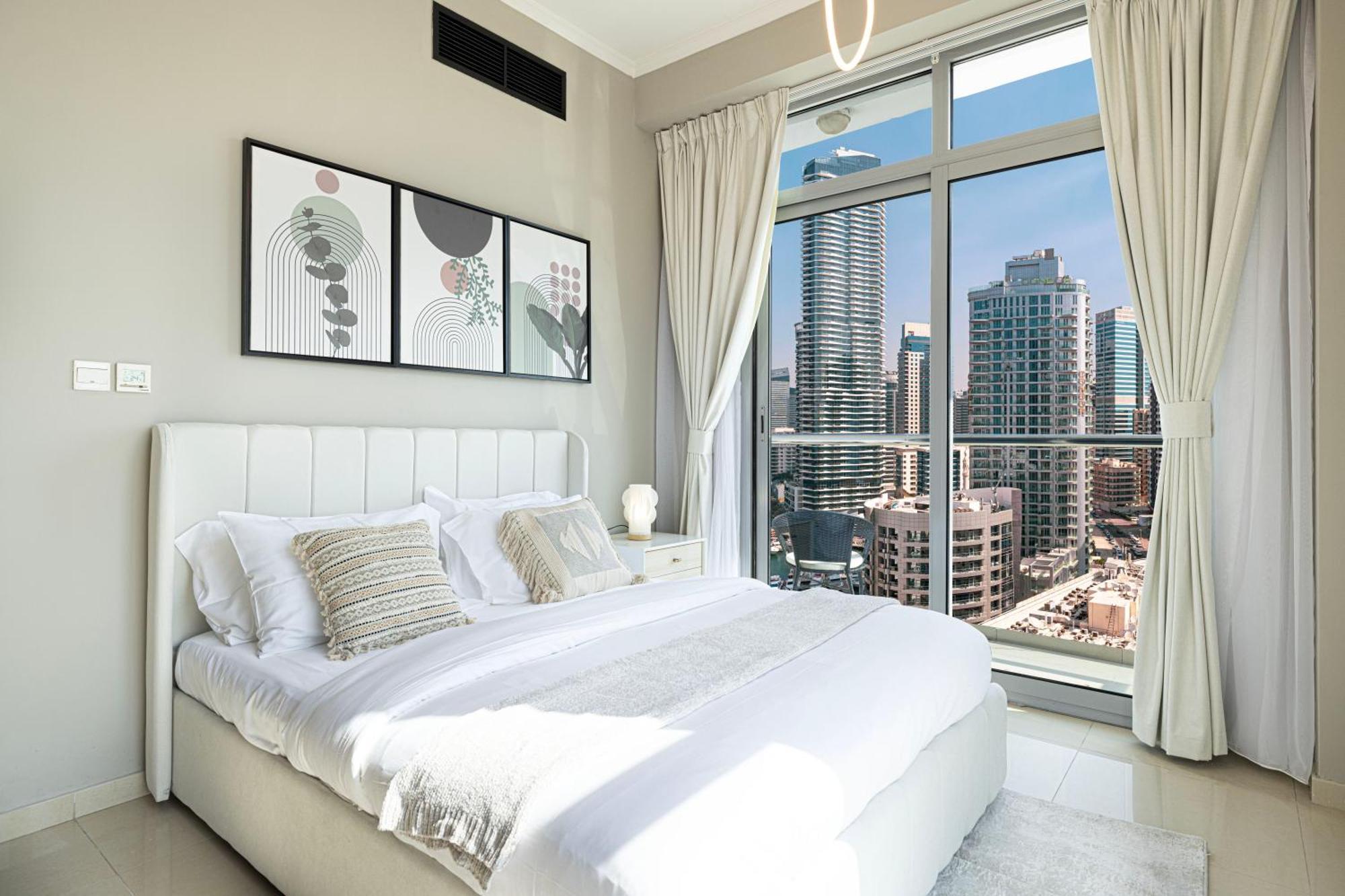 Cozy Urban 2br In Dec Tower Marina Apartment *