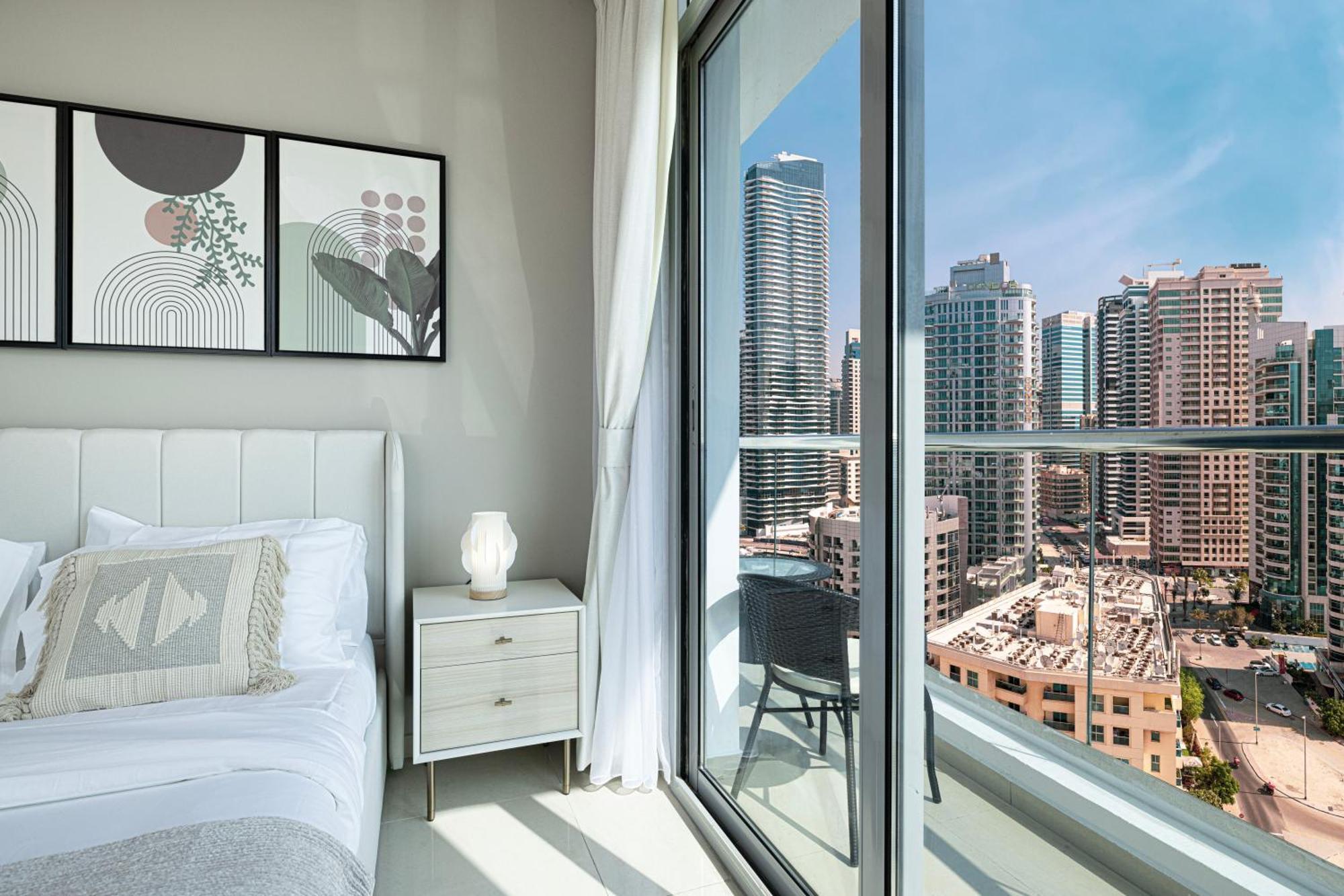 Cozy Urban 2br In Dec Tower Marina