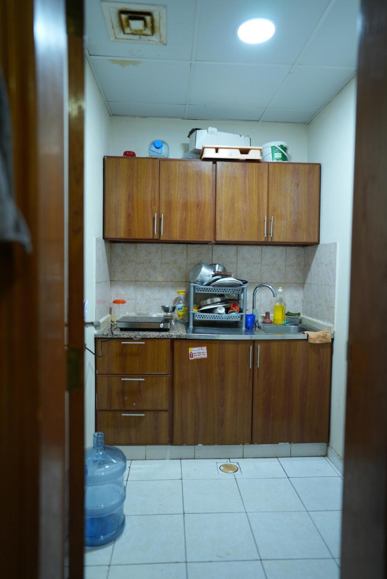 Homestay Furnished Next To Burjuman Metro Exit-4 *