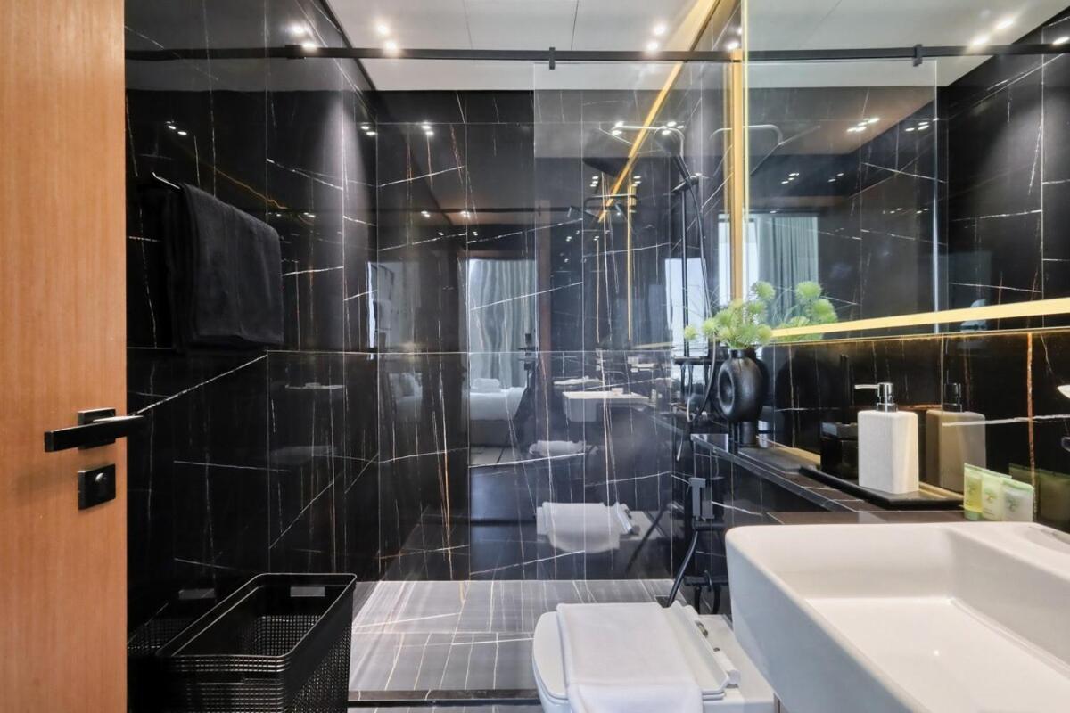 Beautiful 1 Bed In Binghatti House Jvc