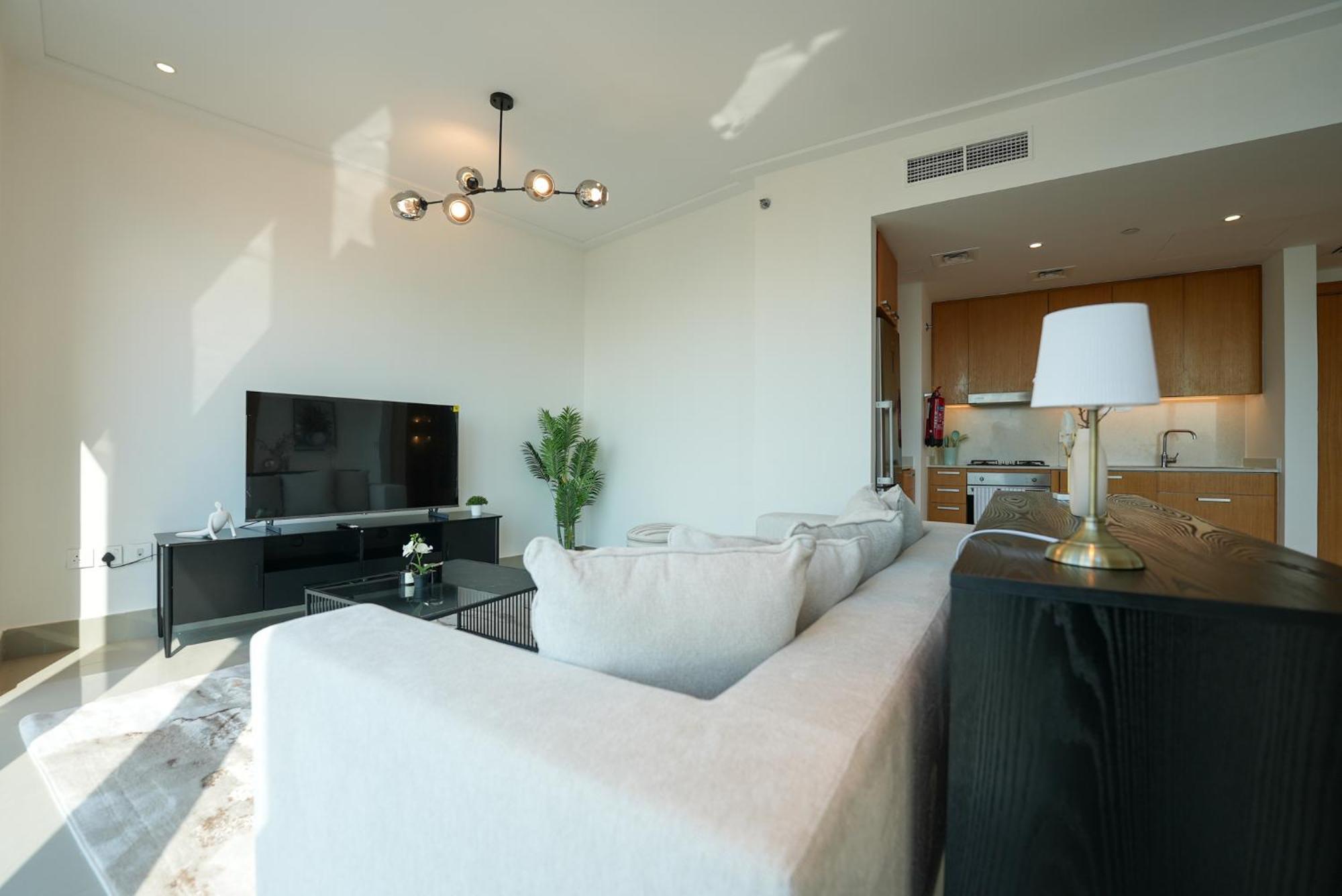 Luxurious 1br In Opera Grand 5 Mins Walk To Burj Khalifa Holiday home Dubai