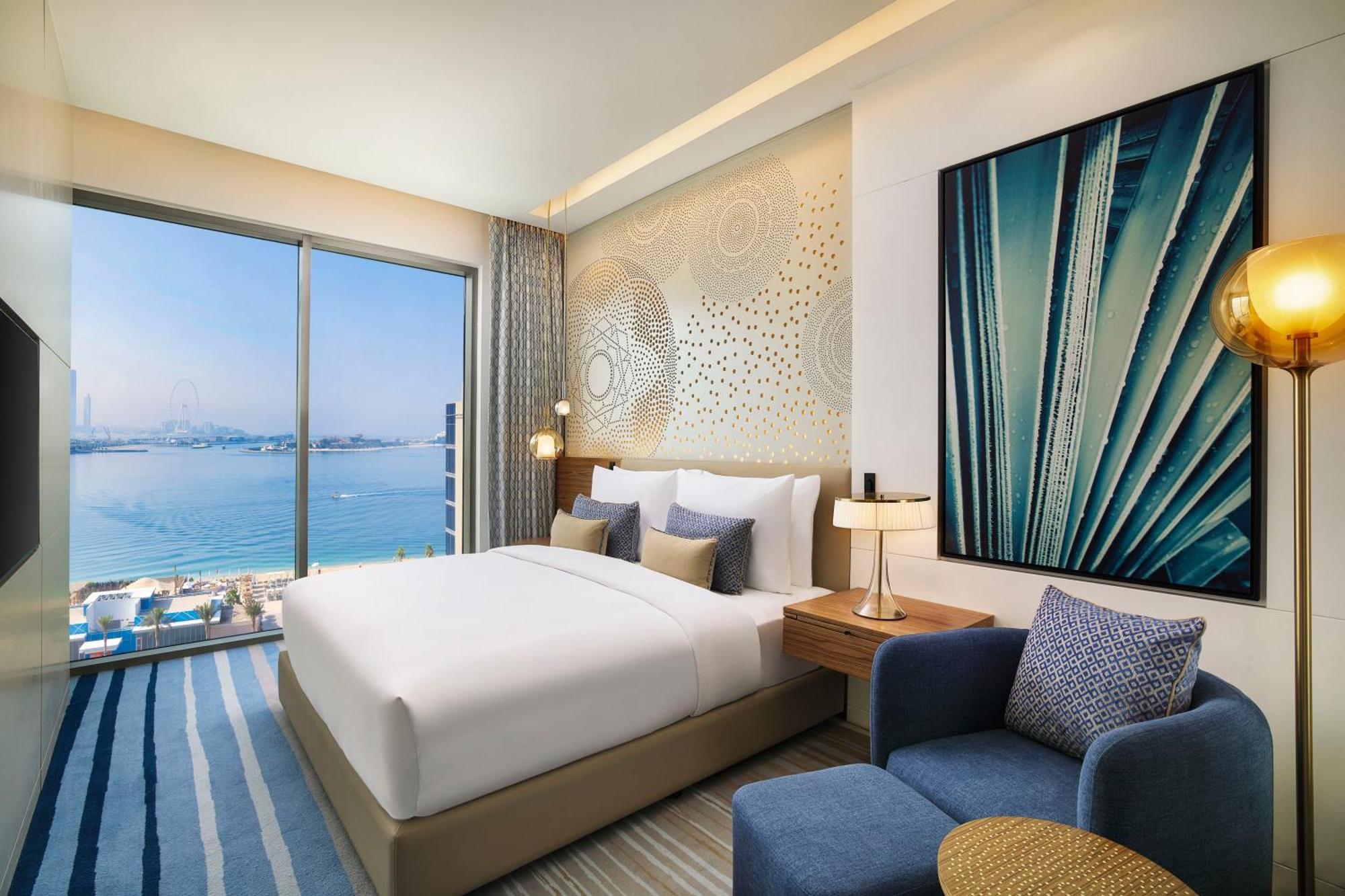 Tumbi West Palm Dubai,tapestry Collection Hilton 4* Dubai