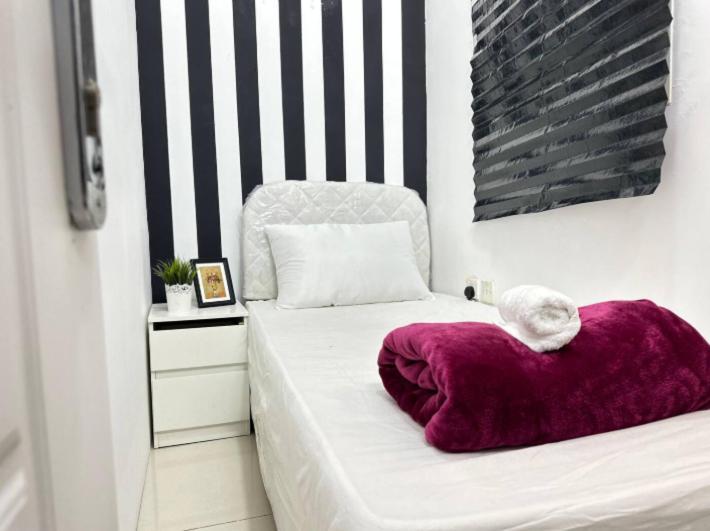 Partitioned Single In Al Barsha 1 Near Metro