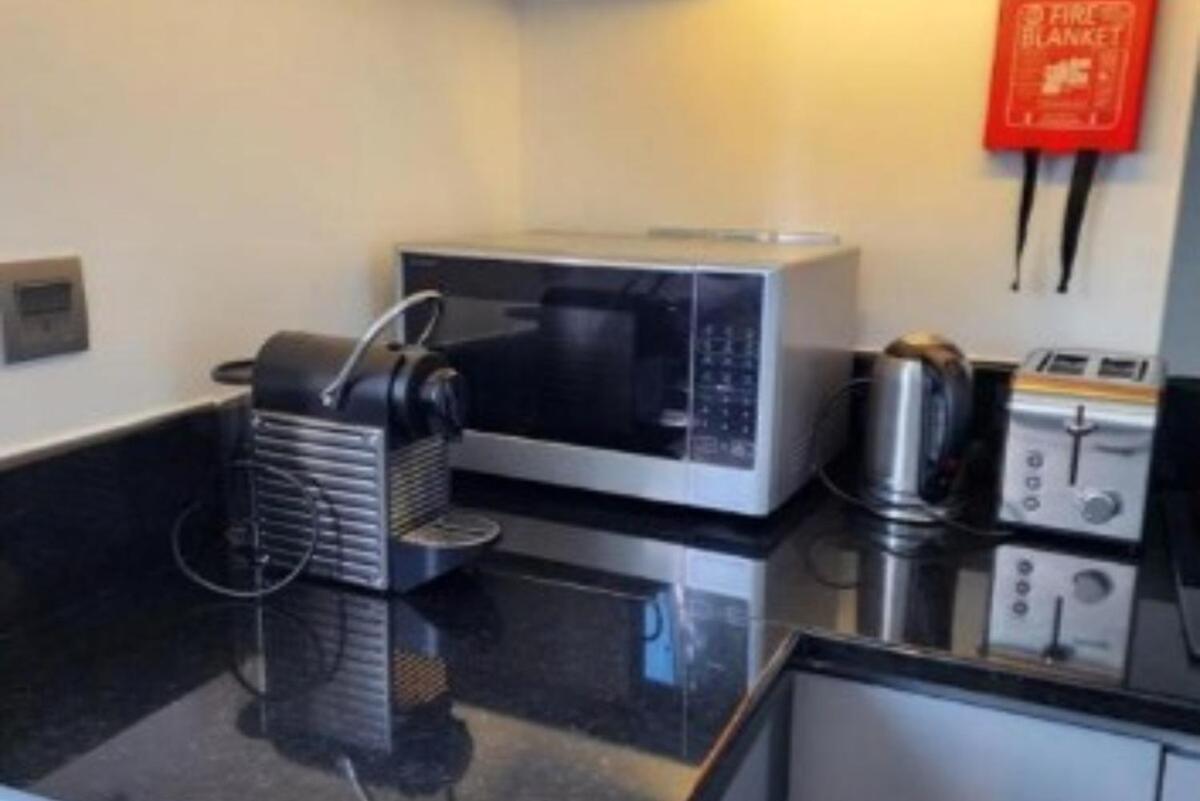 Stylish In Business Bay Apartment *