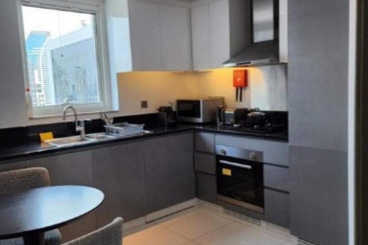 Stylish In Business Bay Apartment *