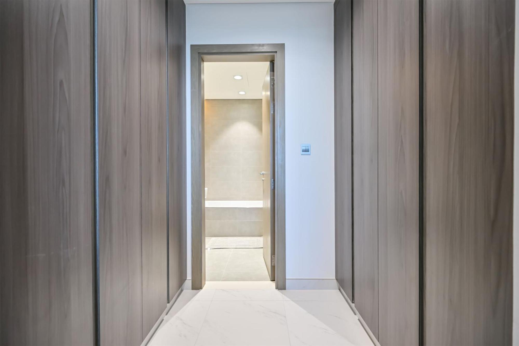 Apartment Stylish 1br By The Lagoon In District One Meydan Dubai
