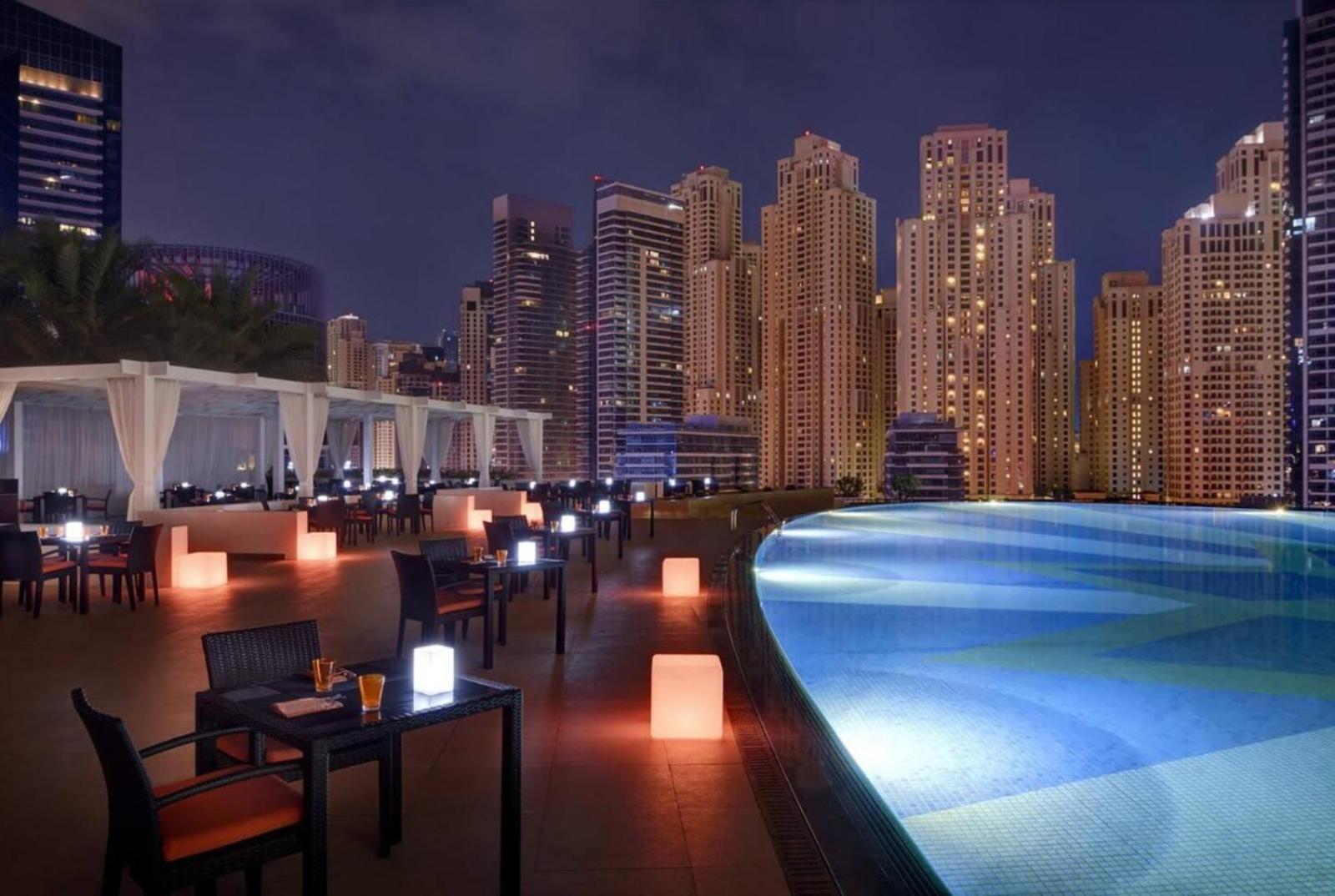 Address Marina - Luton Apartment Dubai