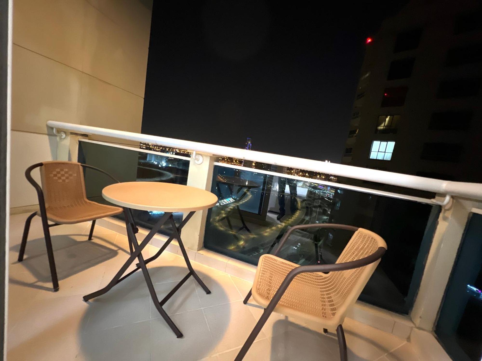 Full View High Floor
