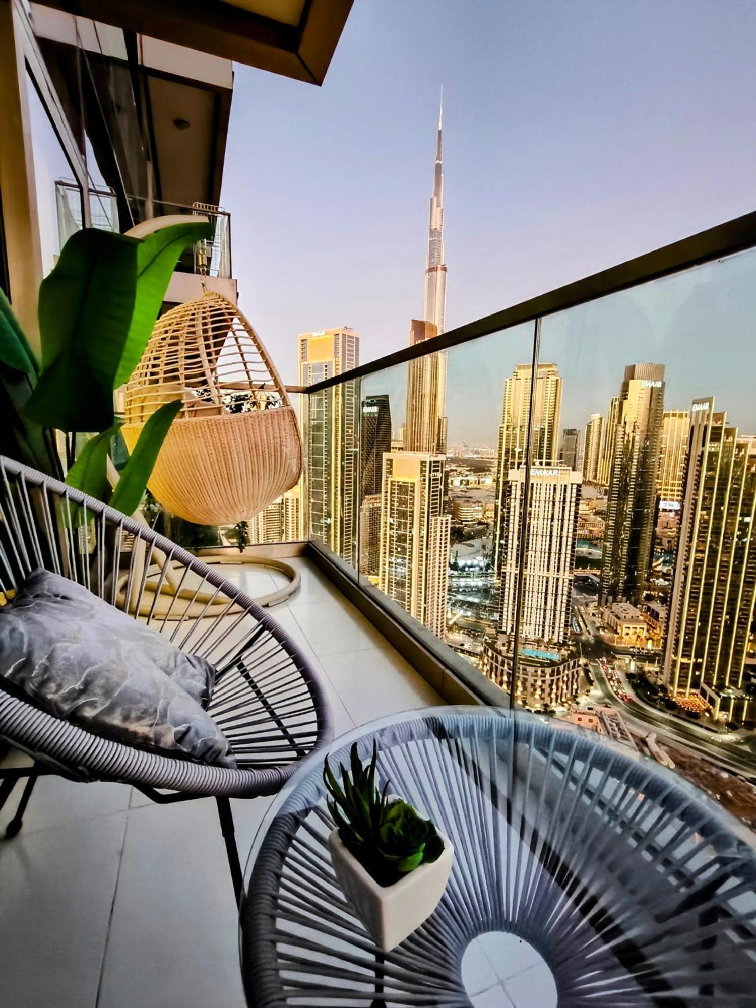 Stunning 2br With Burj View & Infinity Pool Apartment