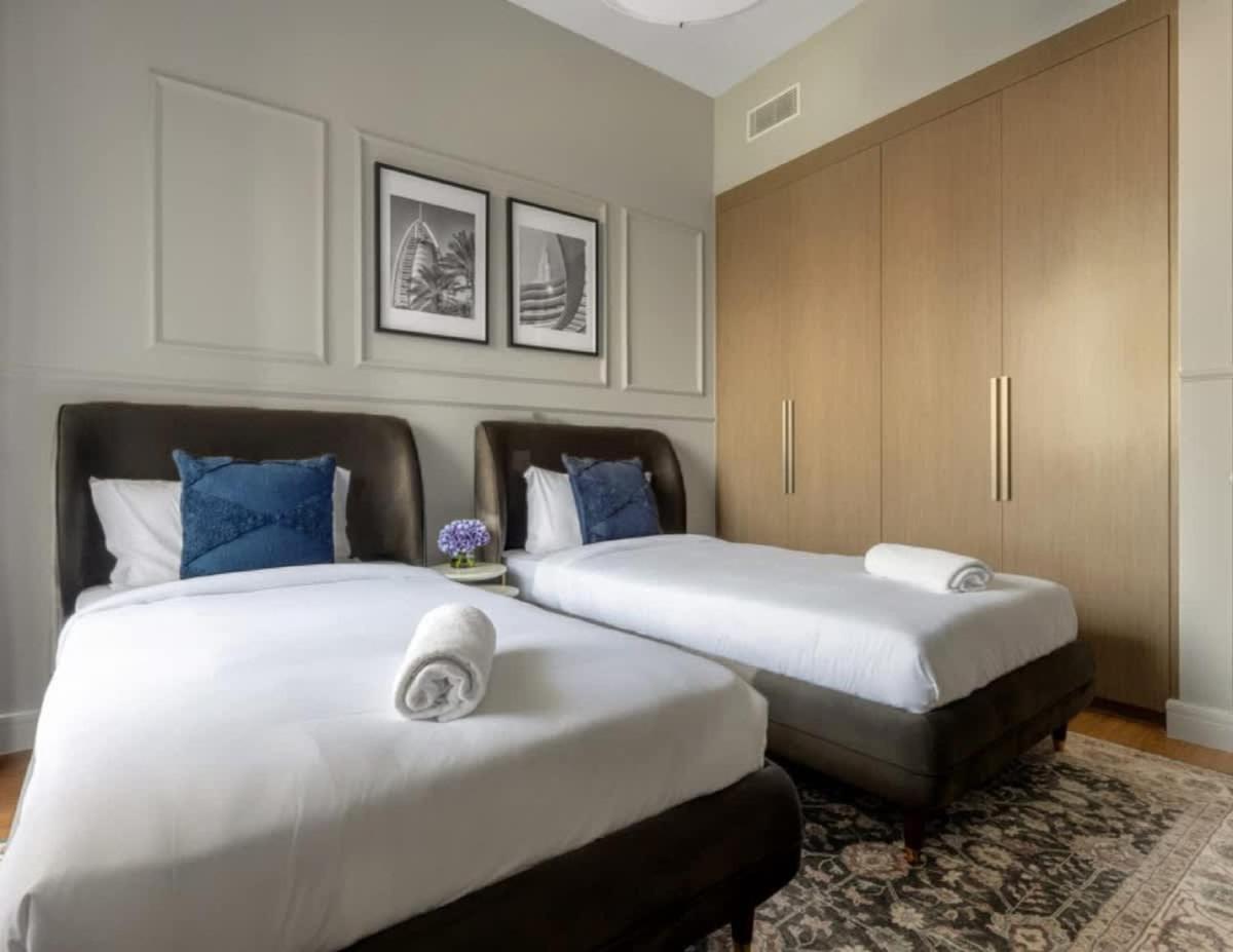 Apartment Luxurious 4br With Full Burj Khalifa And Fountain Views, Downtown *