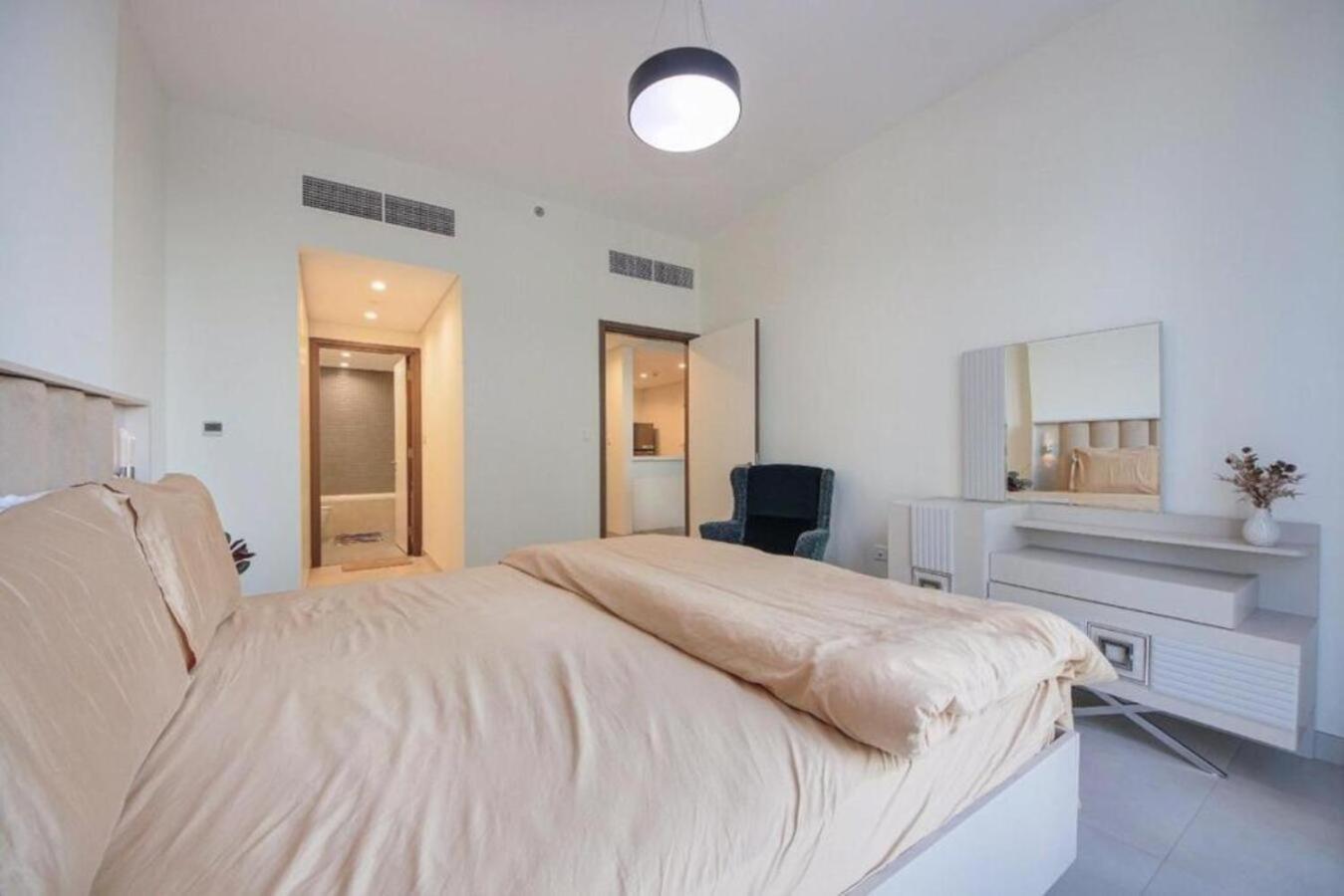 Brown Stone - Frame Apartment *