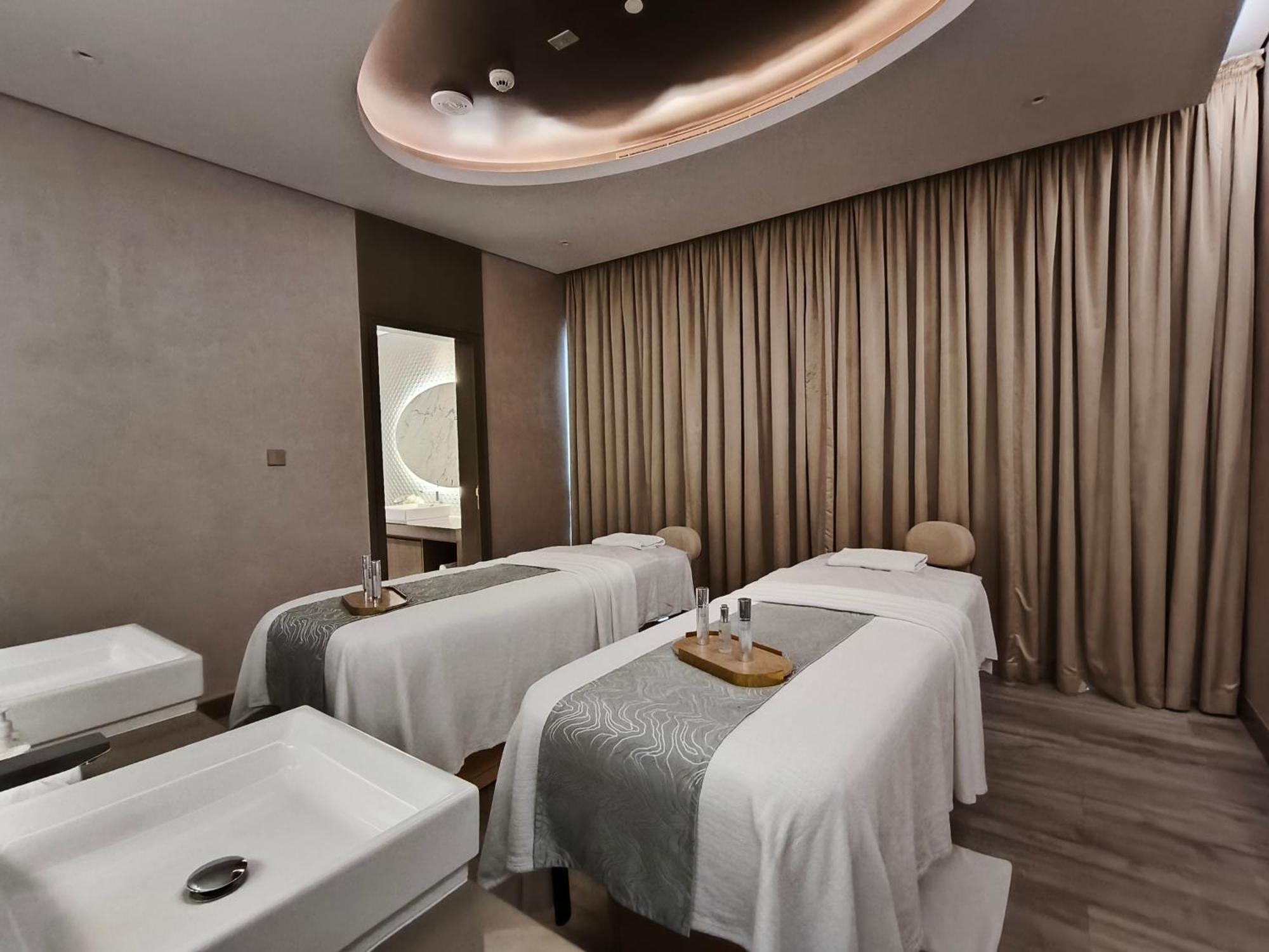 Stunning 2br With Burj View & Infinity Pool *