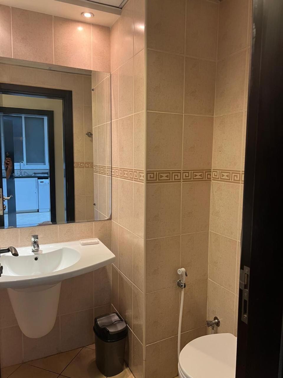 Luxury One Bedroom In Marina Apartment *