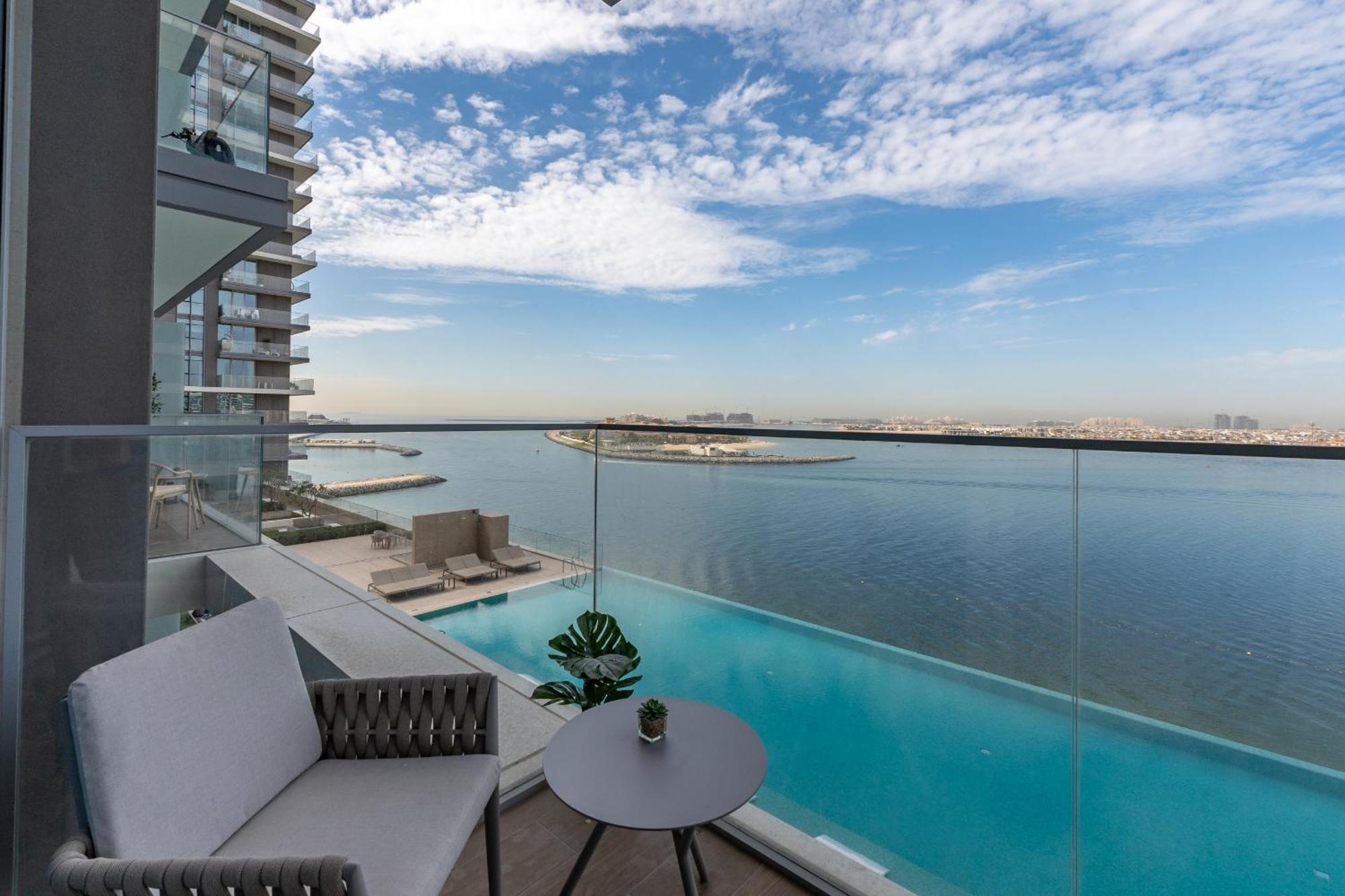 Isle 2, Emaar Beachfront - Mint Apartment