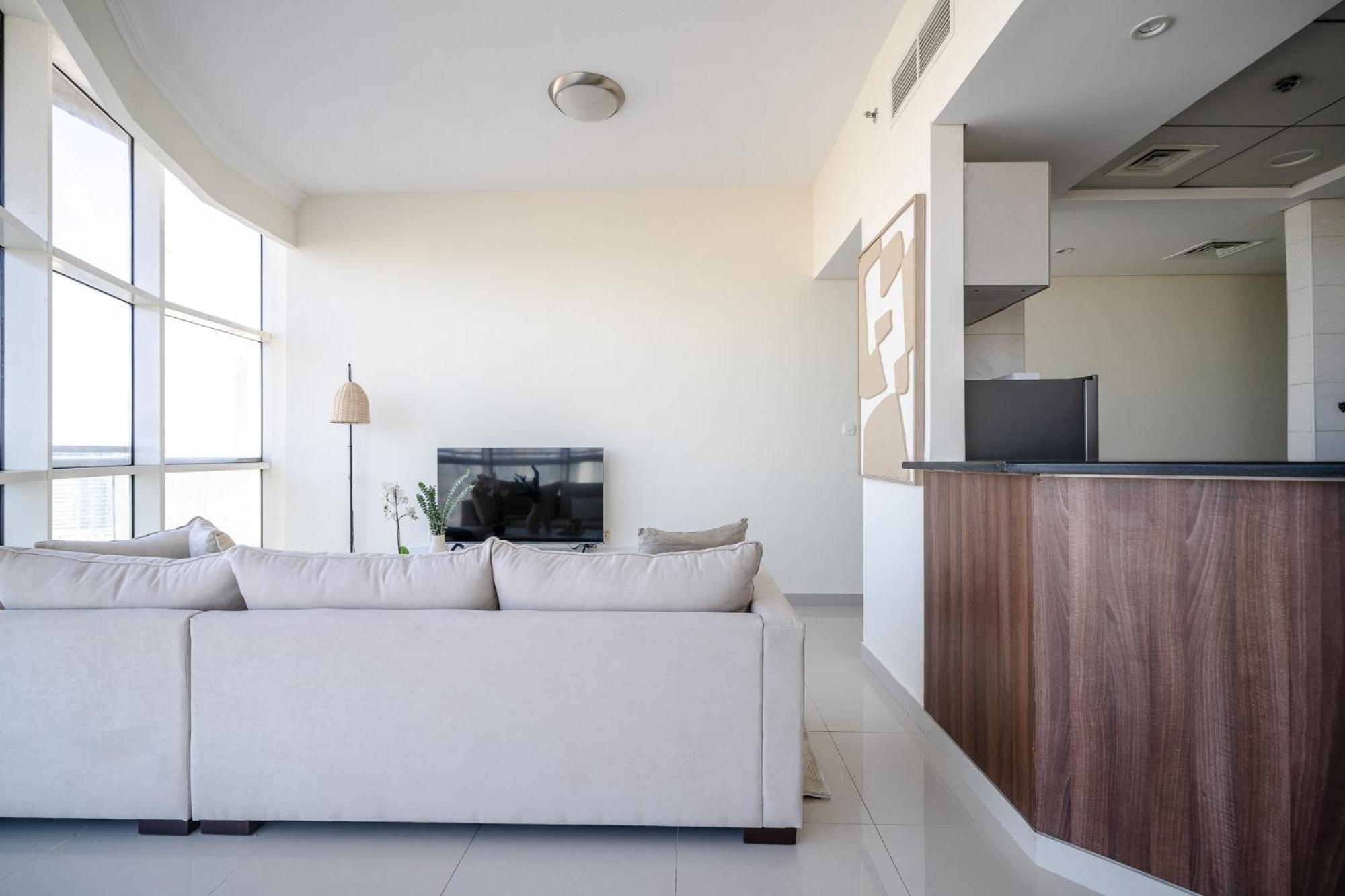 Alh Vacay - 1 Bedroom In Reef Jvc