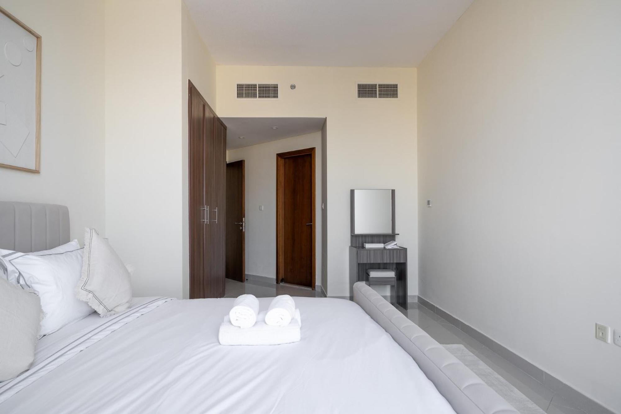 Alh Vacay - 1 Bedroom In Reef Jvc *