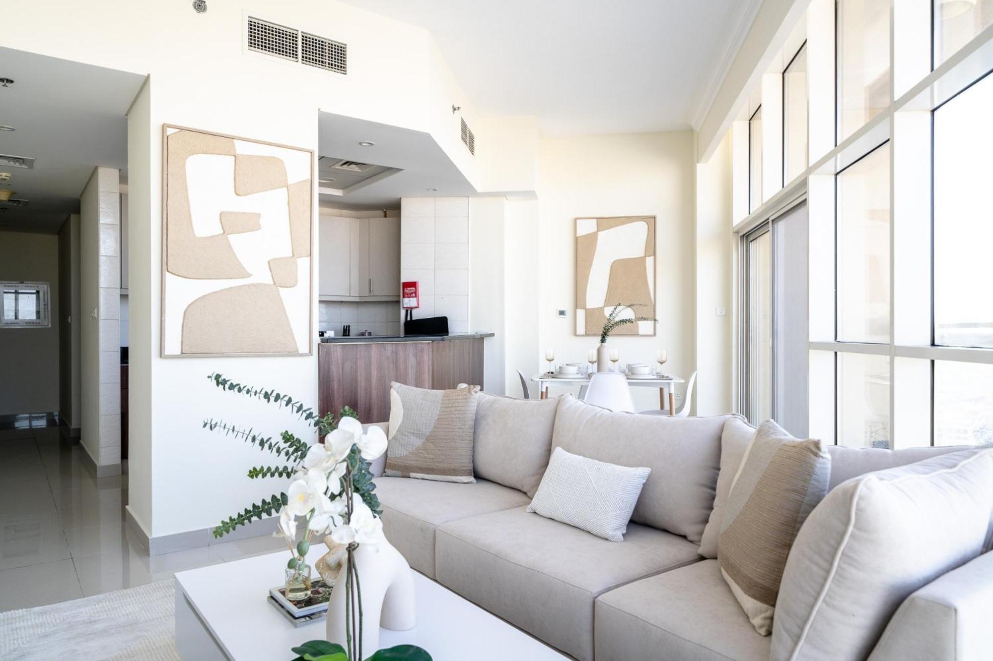 Alh Vacay - 1 Bedroom In Reef Jvc Apartment *