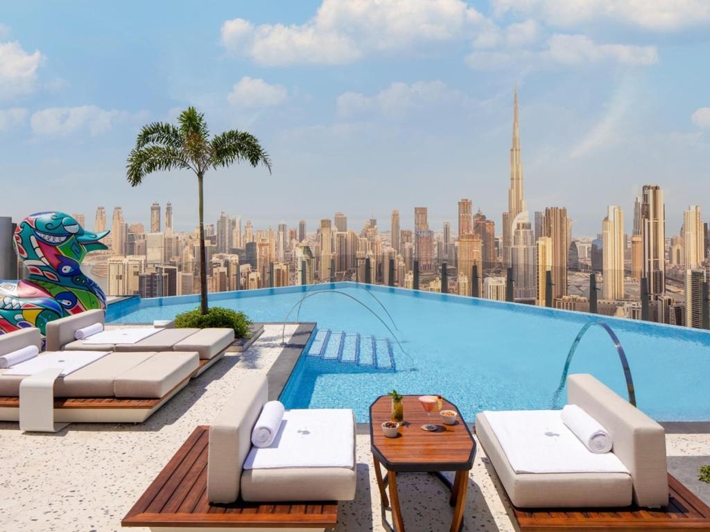 Iconic 1bedroom Duplex With Skyline Views Near Downtown & Burj Khalifa Apartment *
