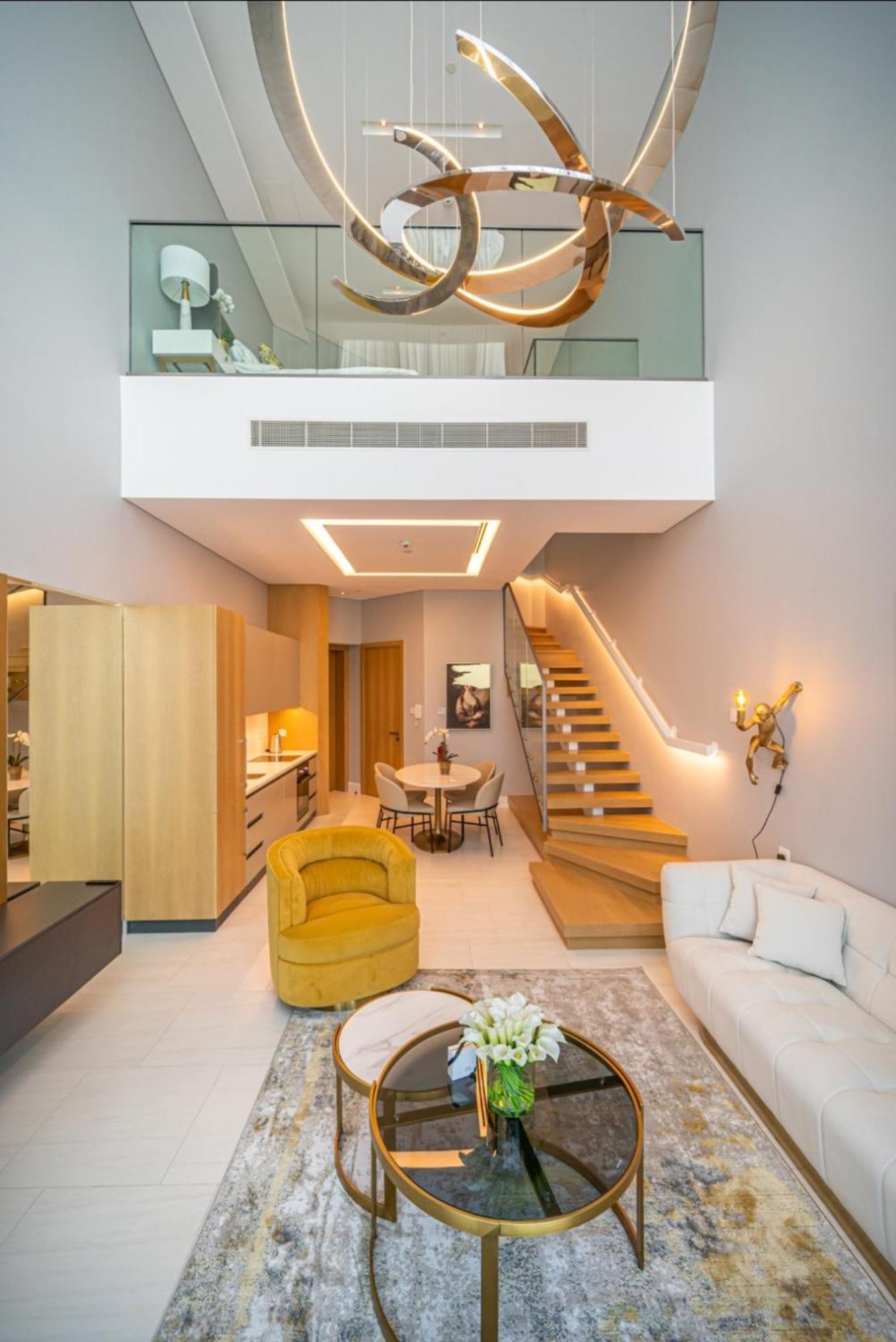 Apartment Iconic 1bedroom Duplex With Skyline Views Near Downtown & Burj Khalifa *