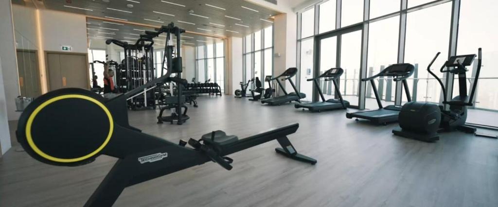 Iconic 1bedroom Duplex With Skyline Views Near Downtown & Burj Khalifa Apartment *