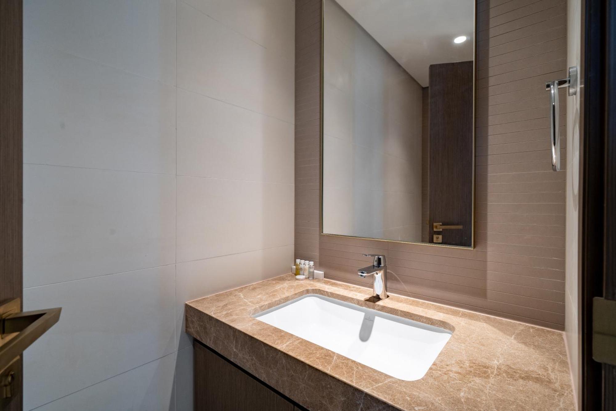 Apartment Homes Beyond Newly Furnished 2br With Access Dubai