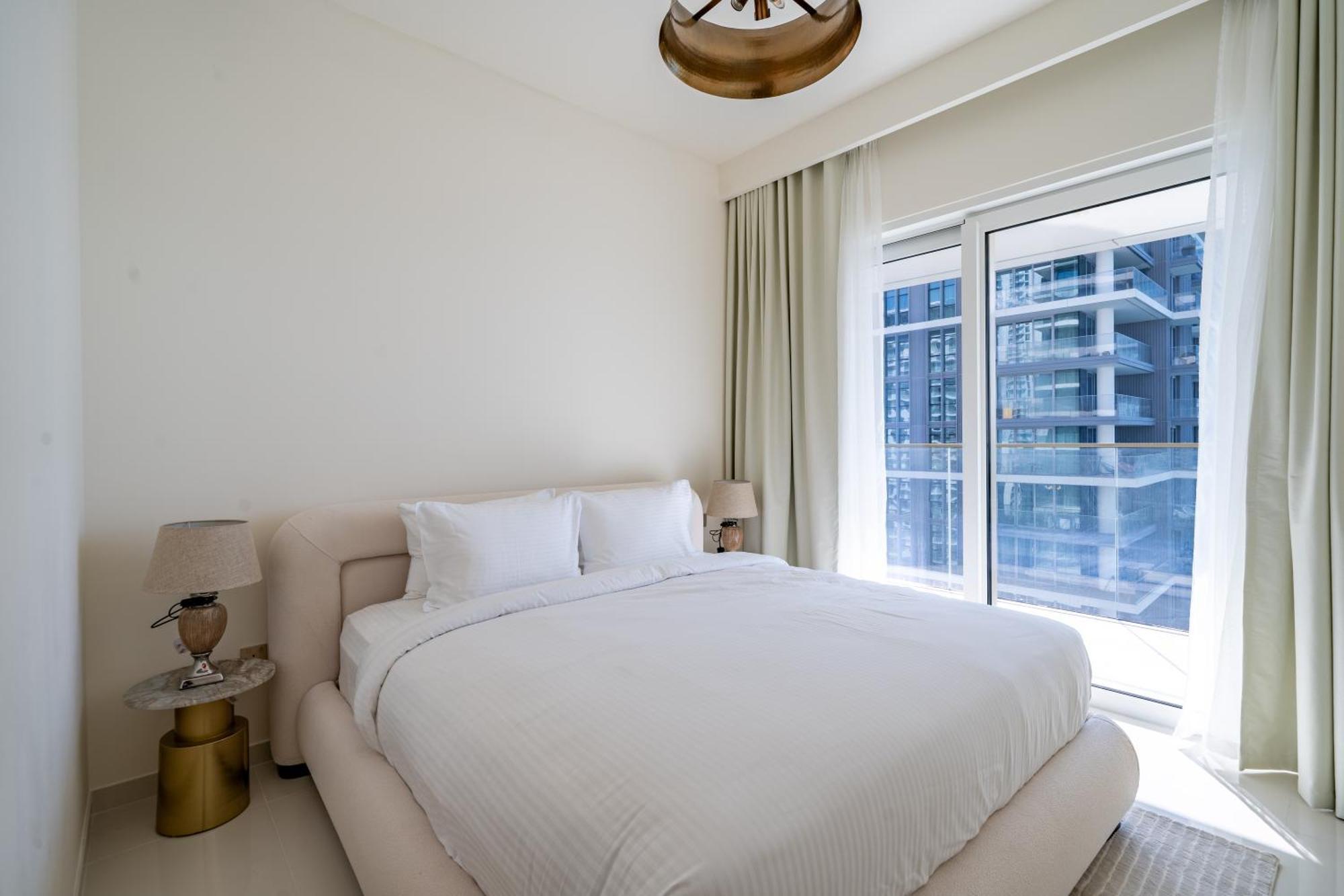 Homes Beyond Newly Furnished 2br With Access Apartment Dubai