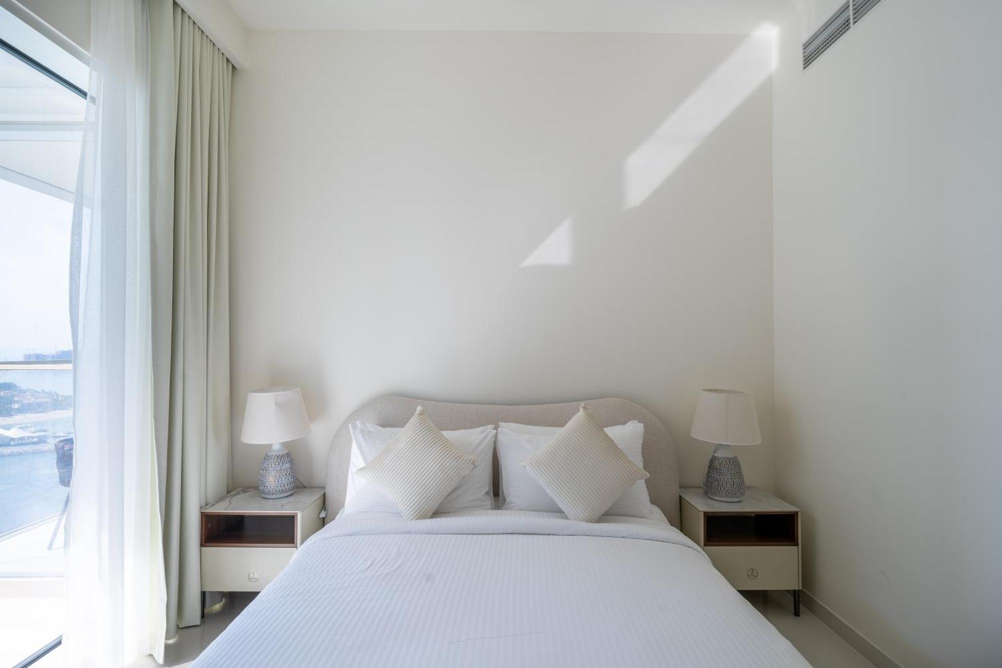 Homes Beyond Newly Furnished 2br With Access * Dubai