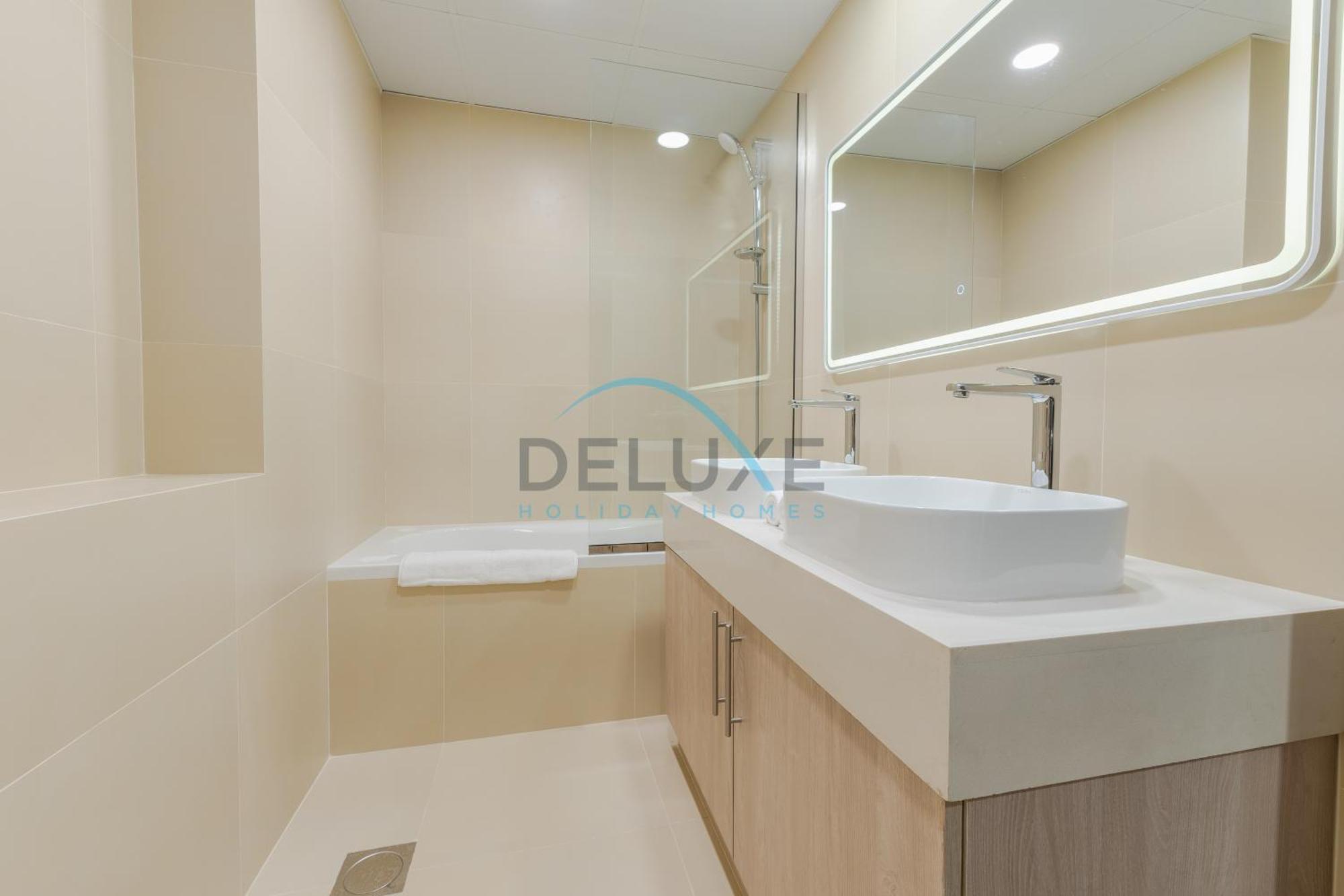 Contemporary 2br With Own Outdoor Jacuzzi In The Point, Marina By Deluxe Homes Apartment Dubai