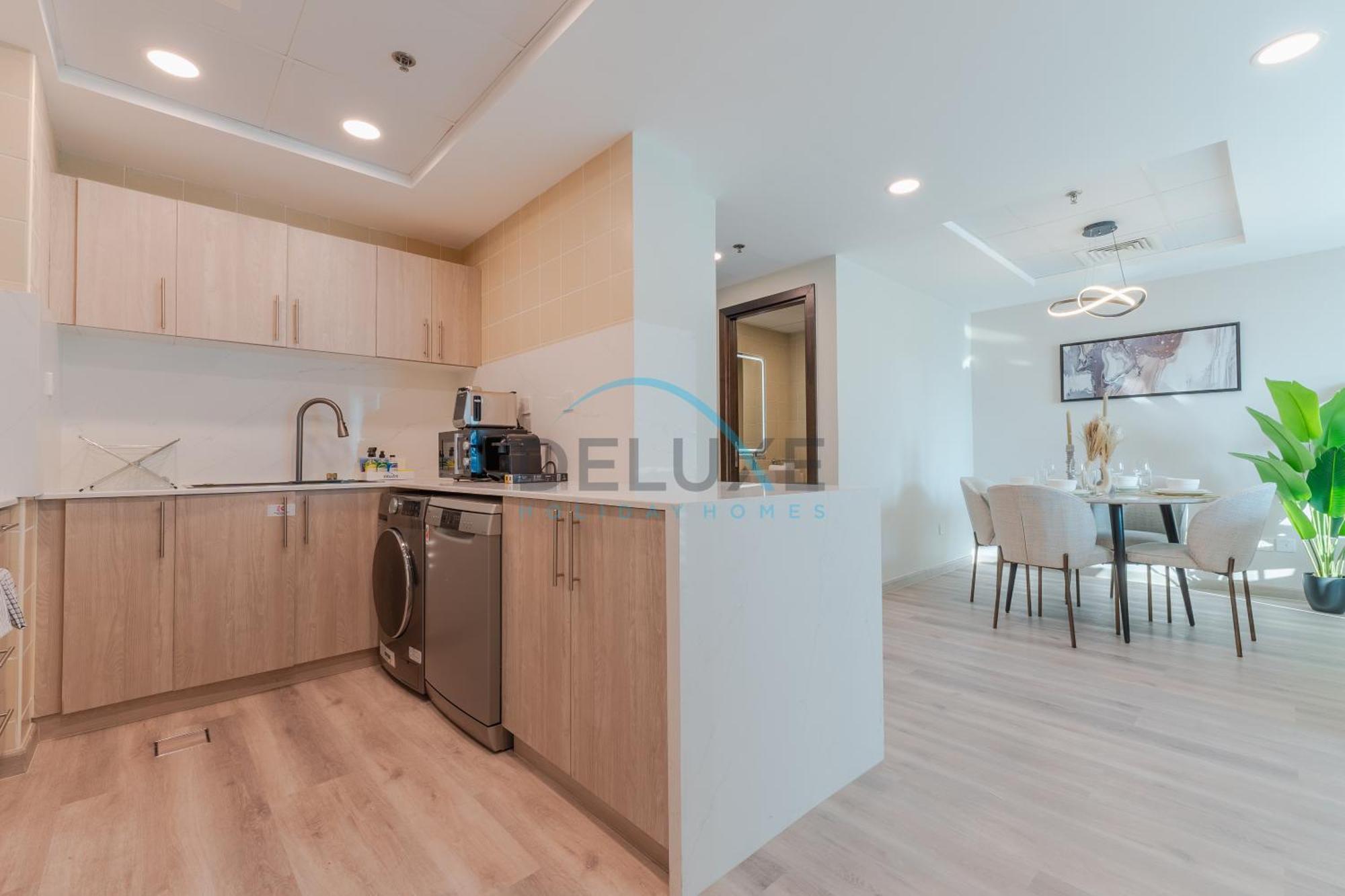 Contemporary 2br With Own Outdoor Jacuzzi In The Point, Marina By Deluxe Homes Dubai