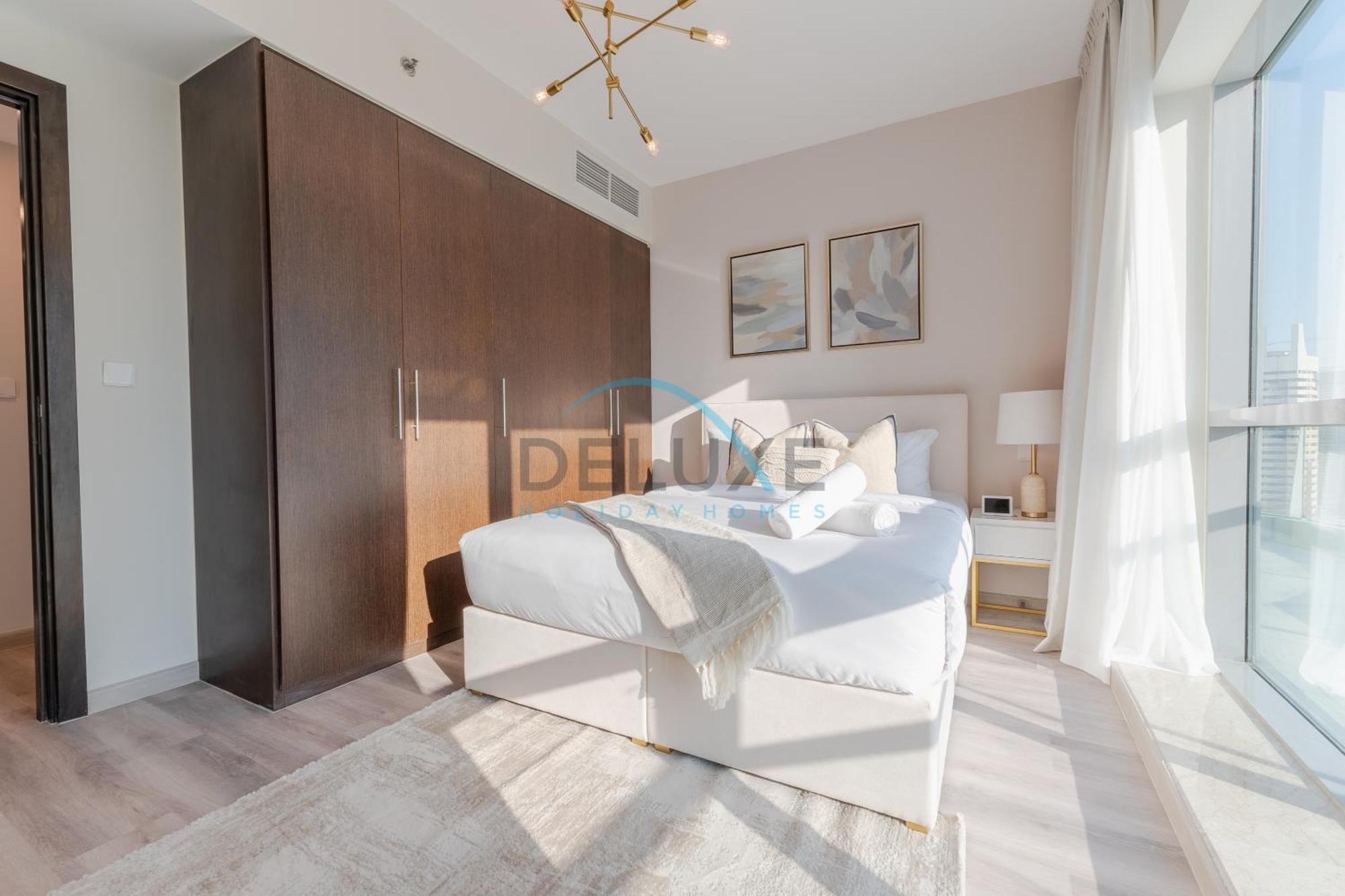 Contemporary 2br With Own Outdoor Jacuzzi In The Point, Marina By Deluxe Homes