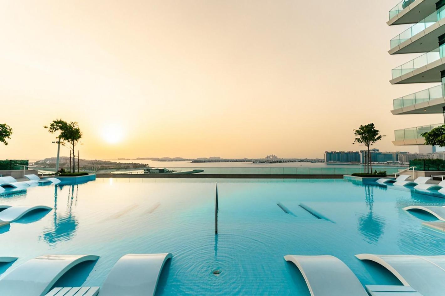 Vacay Lettings - Private Access -emaar Beachfront * Dubai