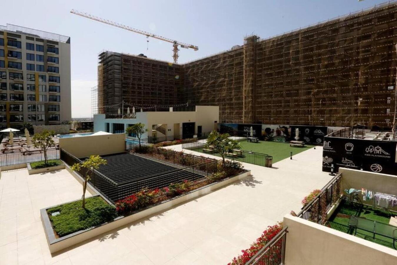 Brown Stone - Miracle Garden Dubai