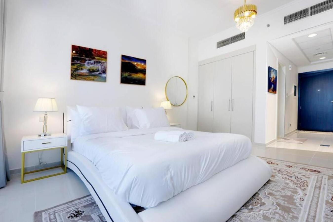 Brown Stone - Carson View Apartment Dubai