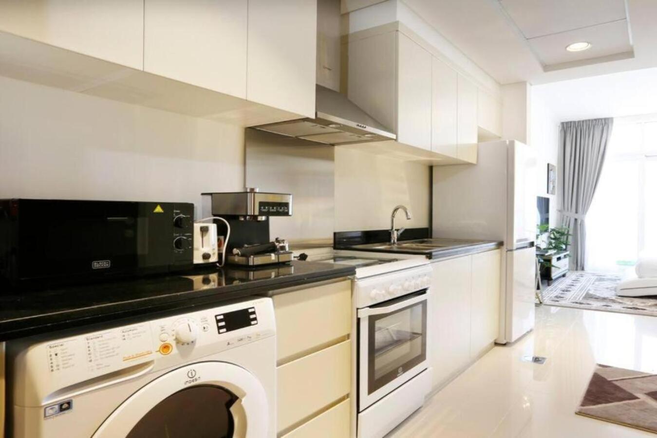 Brown Stone - Carson View Dubai