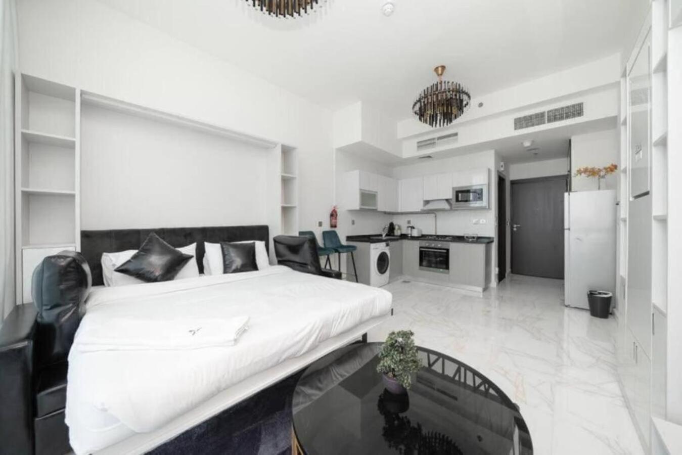Brown Stone - Bayz & Burj Khalifa View Apartment