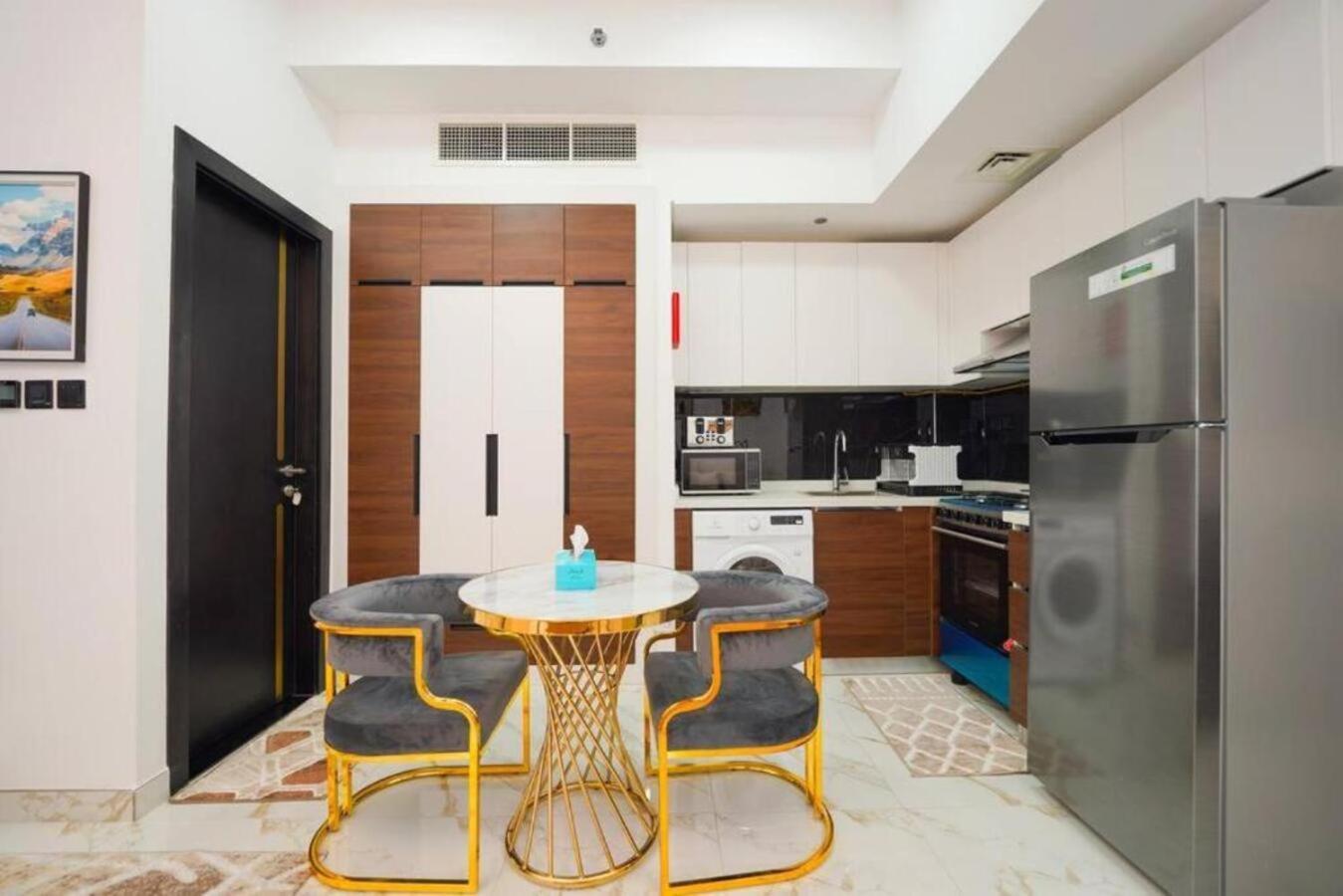 Apartment Brown Stone - Dragon Mart International *