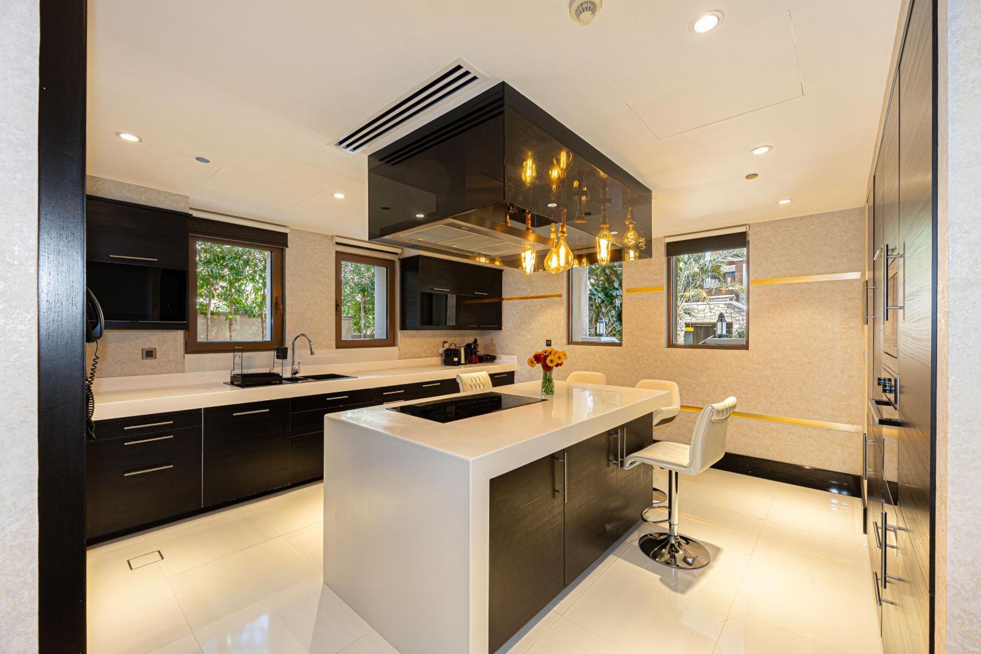 Lux 5-br With Ocean View - Palm Jumeriah Villa