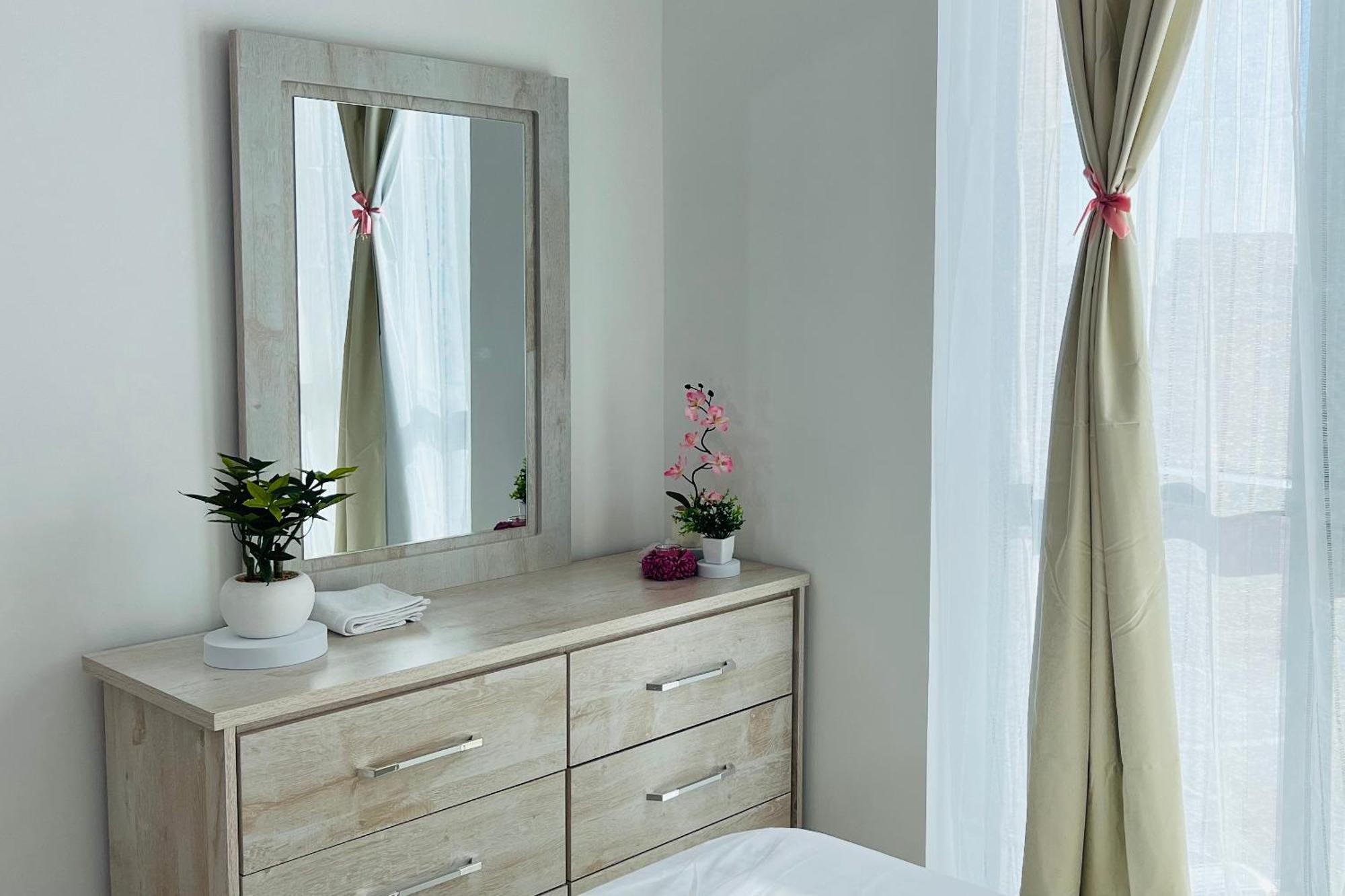 Spacious One Bedroom , Balcony, Pool & Garden View By Trueurbanbb